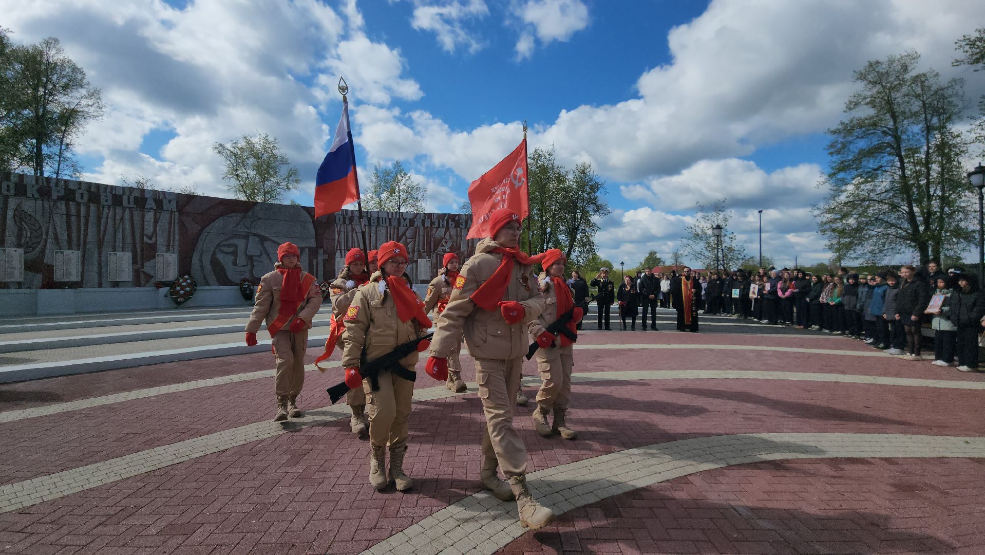 Павловский Посад, Городской округ Павловский Посад, Люди, день победы, Праздник, Цветы, Память,