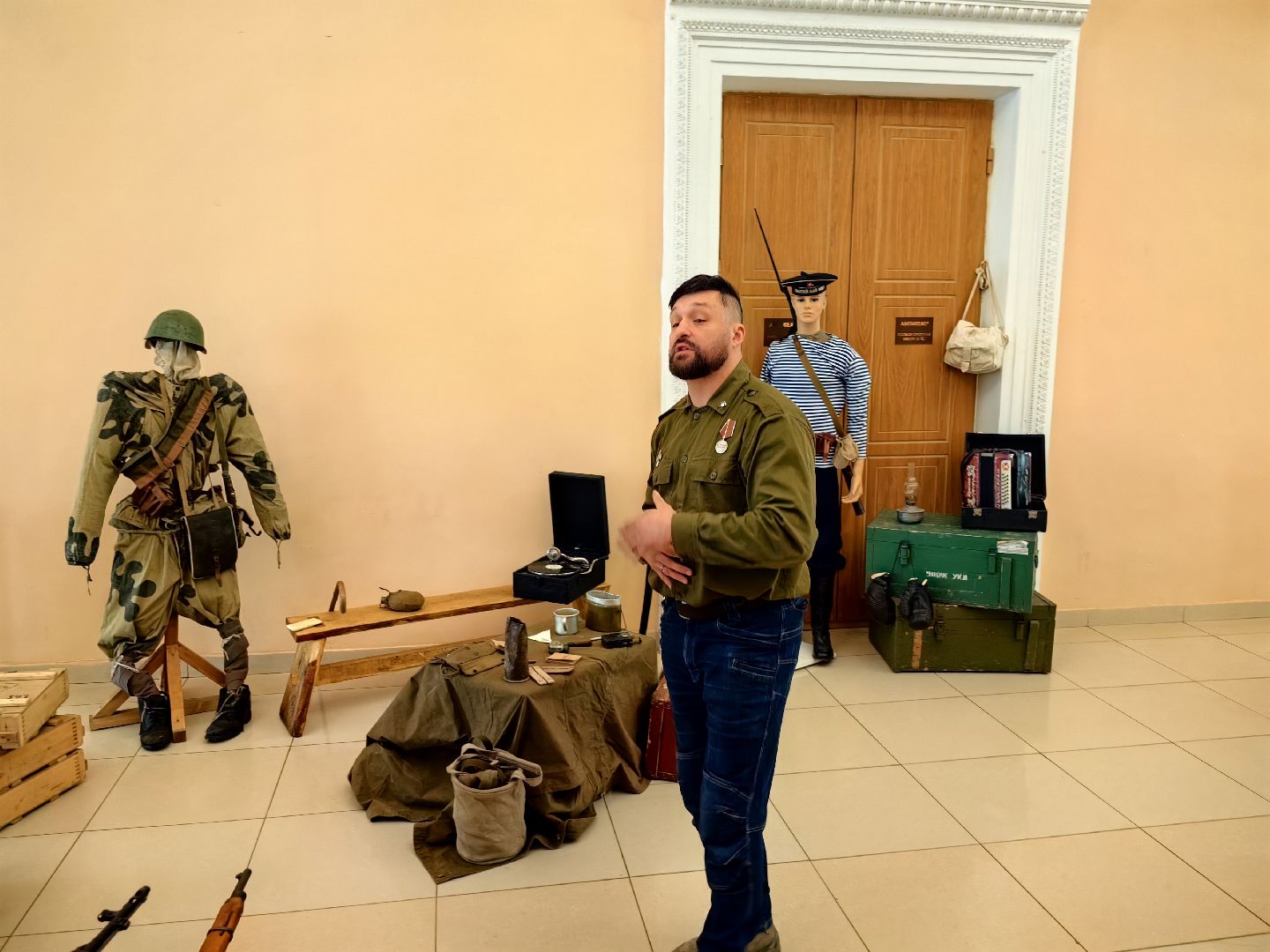 урок мужества, оружие, ВОВ, СВО, экскурсия, экскурсия для школьников,