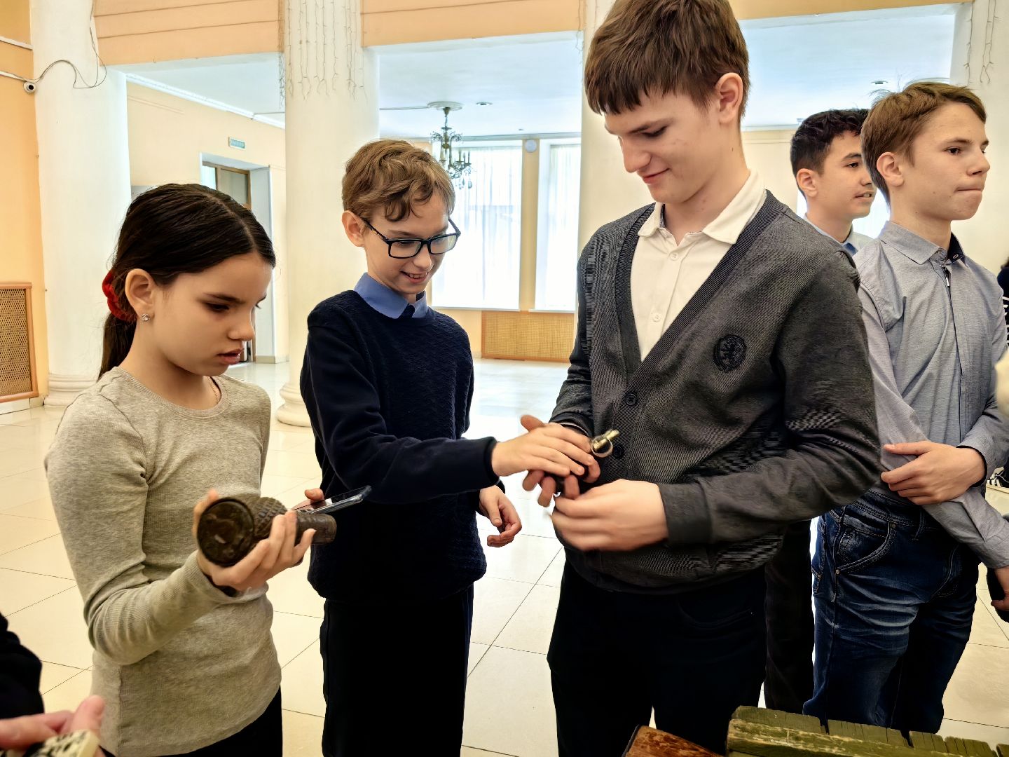 урок мужества, оружие, ВОВ, СВО, экскурсия, экскурсия для школьников,