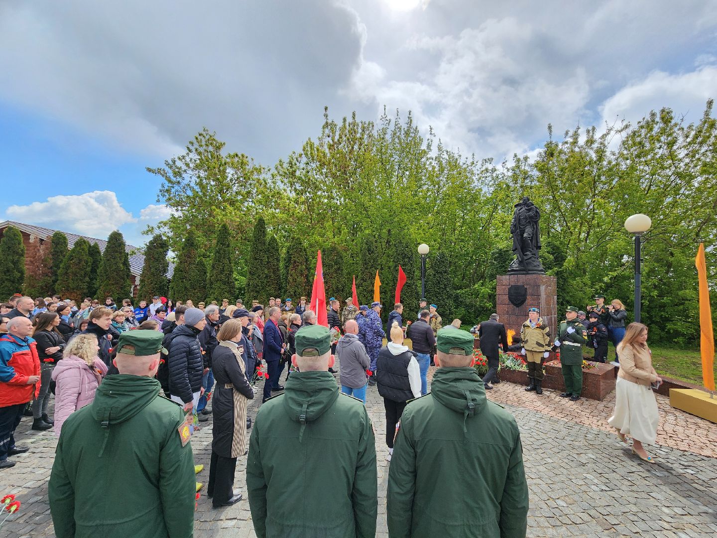 серпухов, подмосковье, 9 мая, возложение цветов, день победы, великая отечественная война,