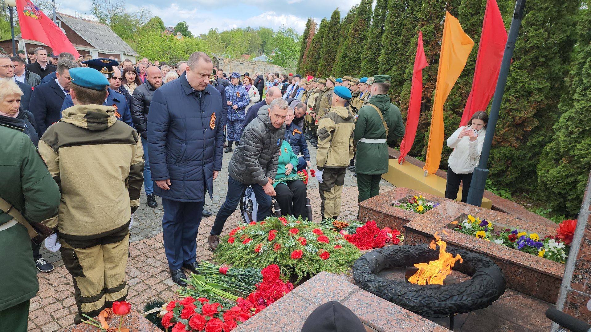 серпухов, подмосковье, 9 мая, возложение цветов, день победы, великая отечественная война,