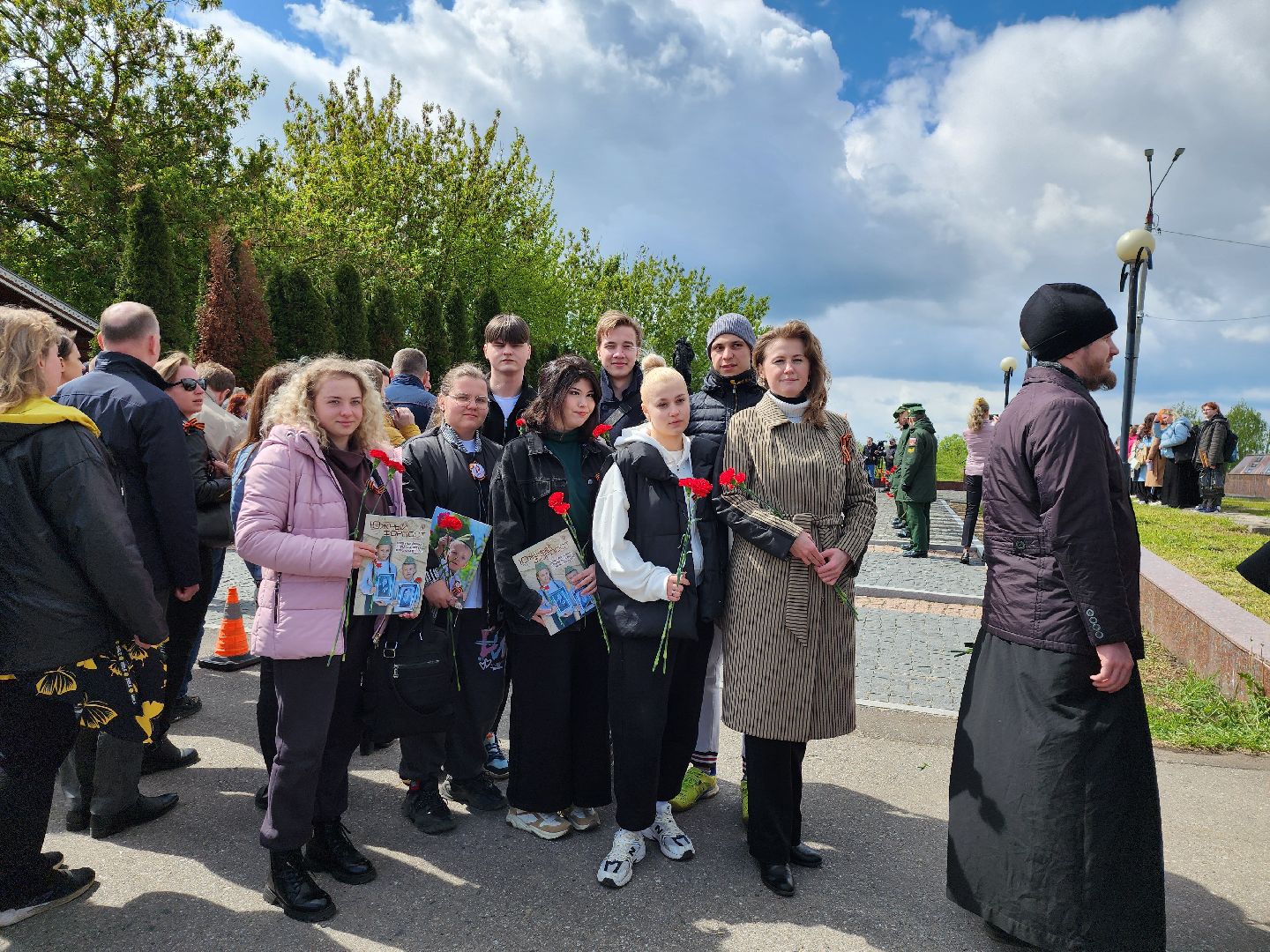 серпухов, подмосковье, 9 мая, возложение цветов, день победы, великая отечественная война,