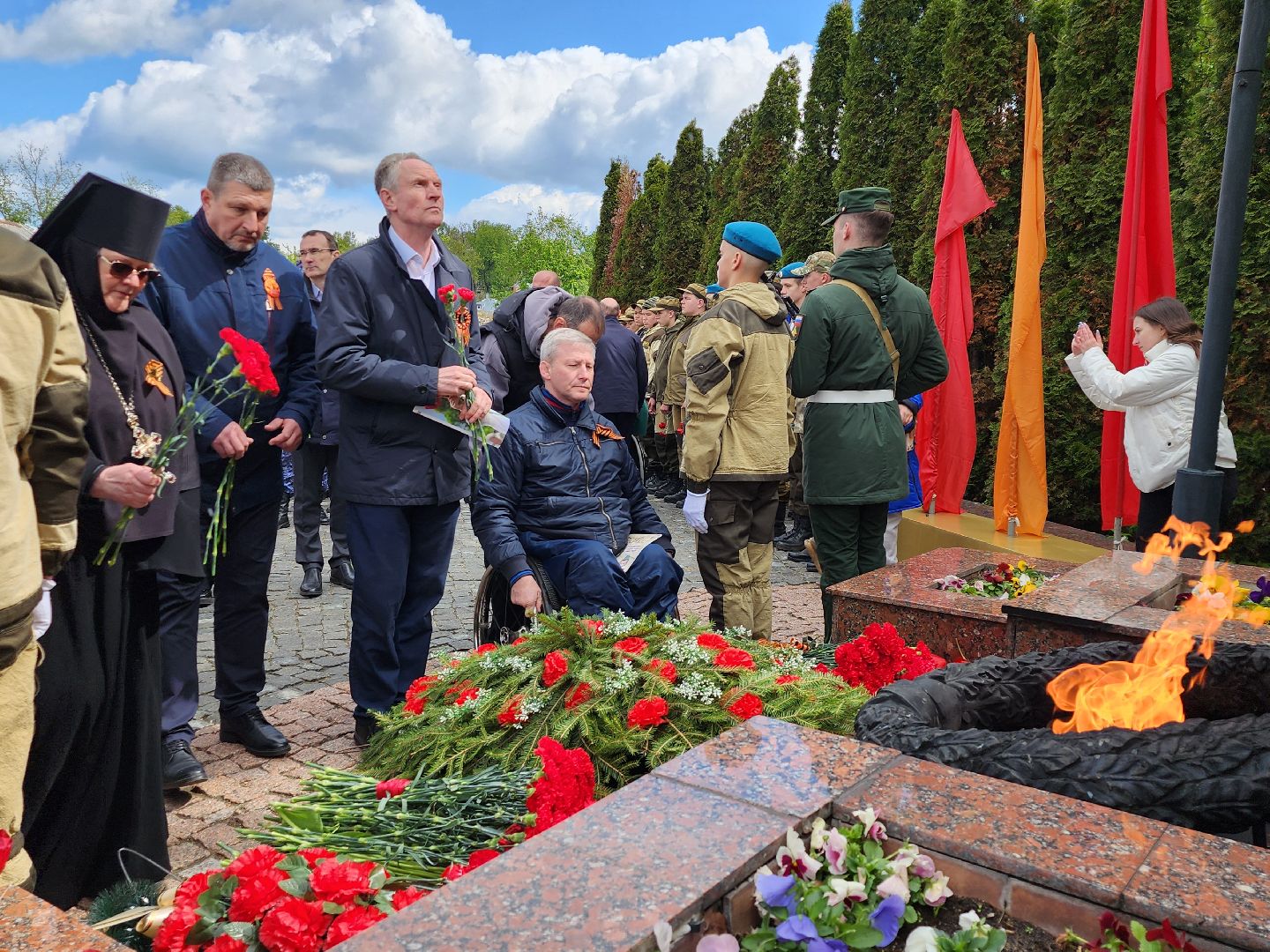 серпухов, подмосковье, 9 мая, возложение цветов, день победы, великая отечественная война,