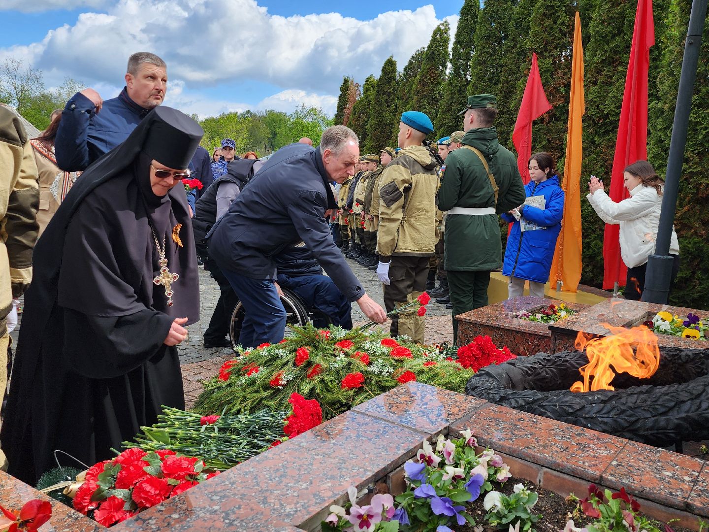 серпухов, подмосковье, 9 мая, возложение цветов, день победы, великая отечественная война,