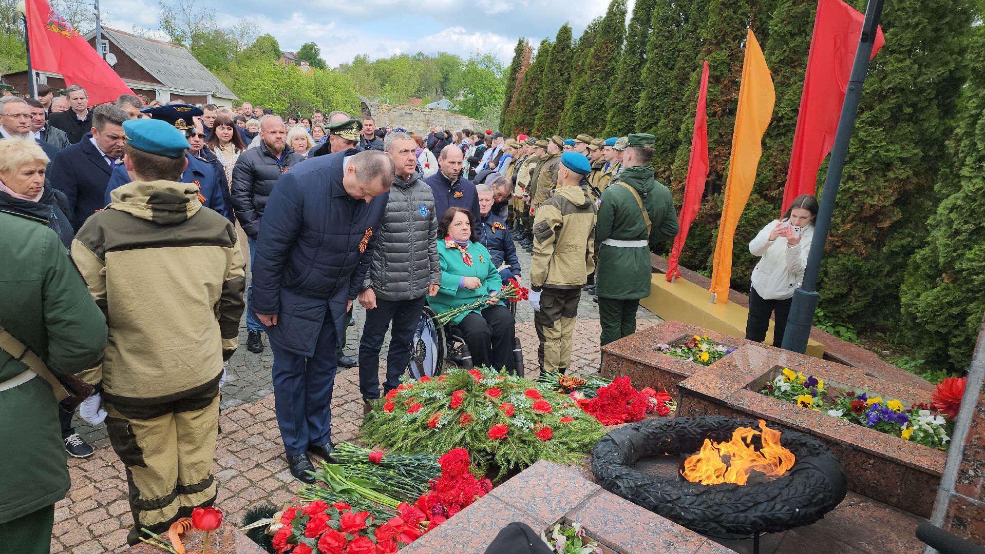 серпухов, подмосковье, 9 мая, возложение цветов, день победы, великая отечественная война,
