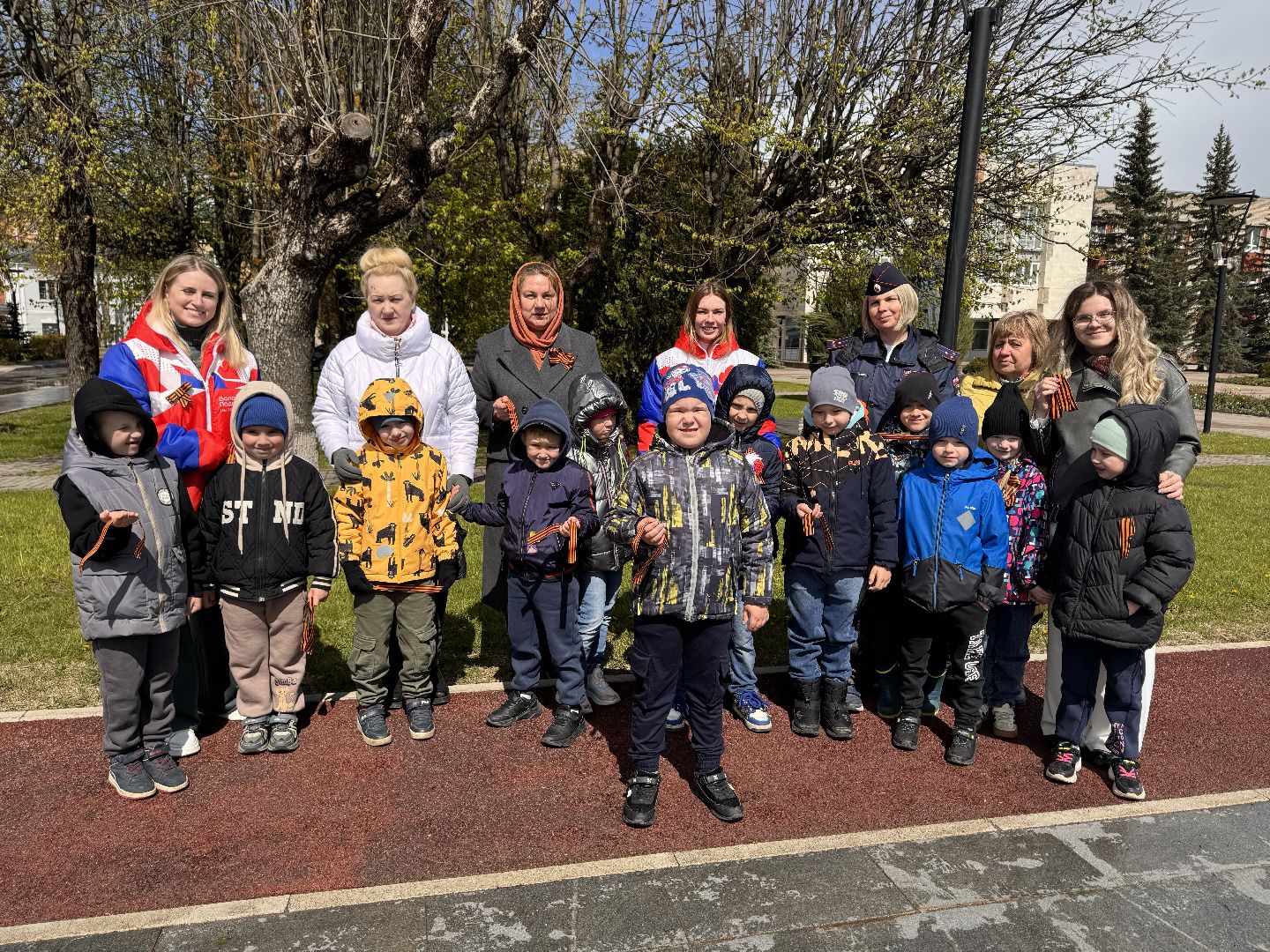 волонтеры, шаховская, георгиевская лента, георгиевская ленточка,