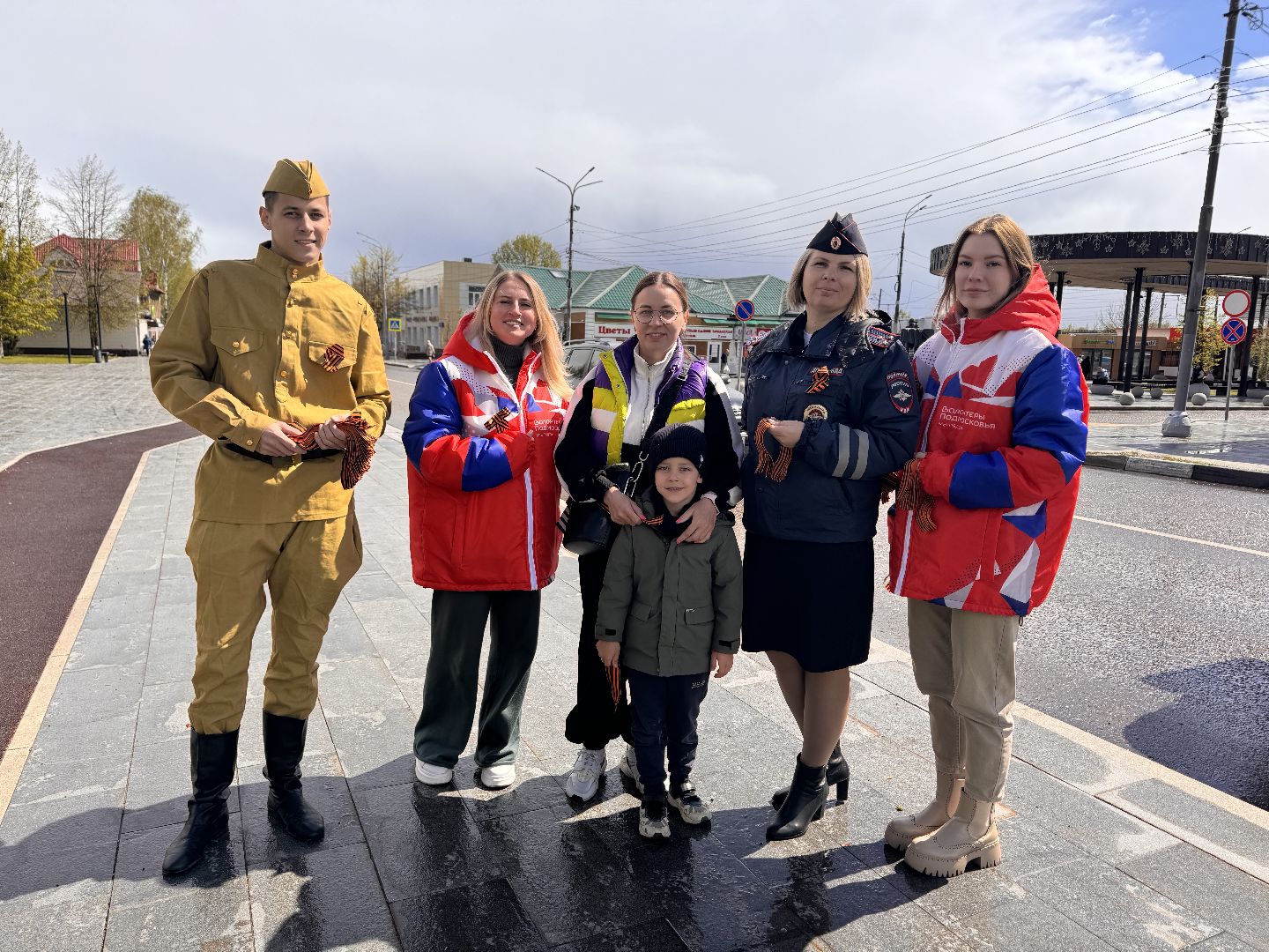 волонтеры, шаховская, георгиевская лента, георгиевская ленточка,