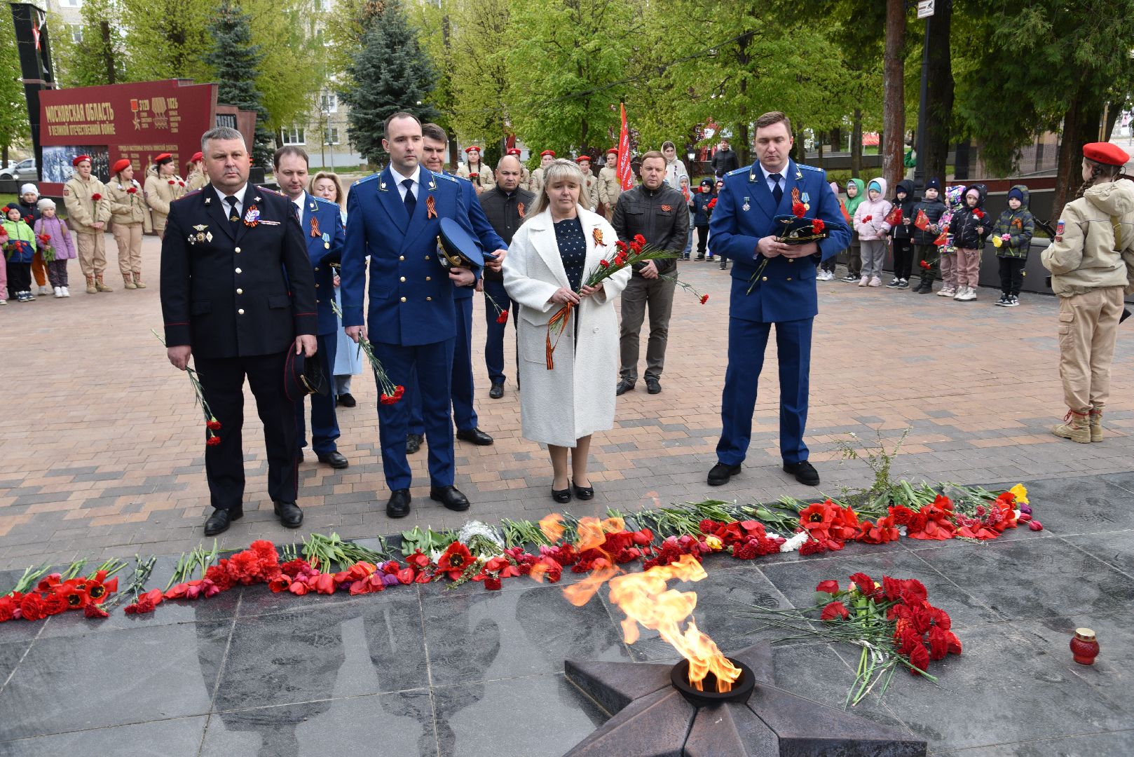 лотошино, сквер победы, день победы, митинг, юнармия,