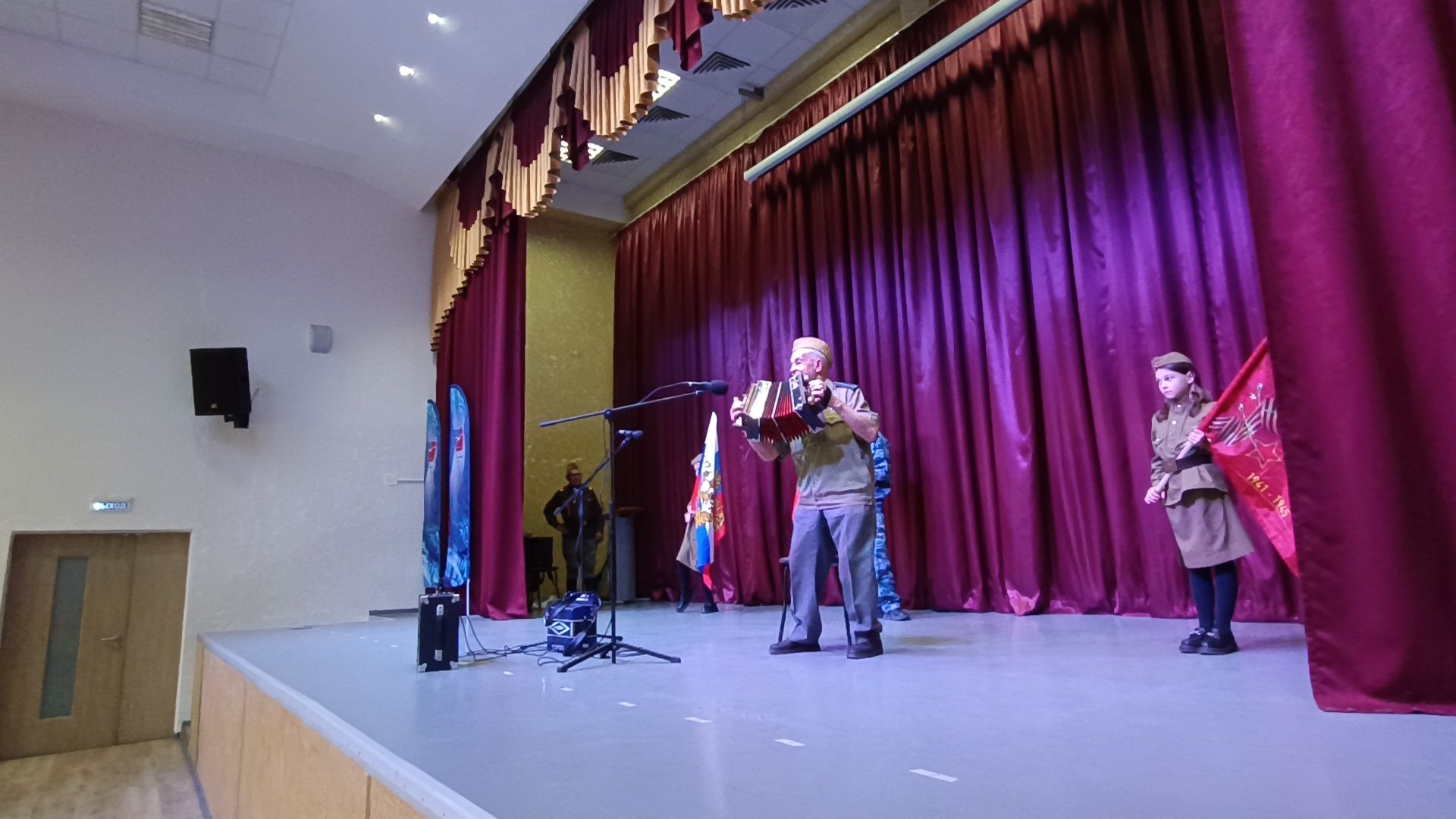 фронтовая гармонь, лобня, песни военных лет,