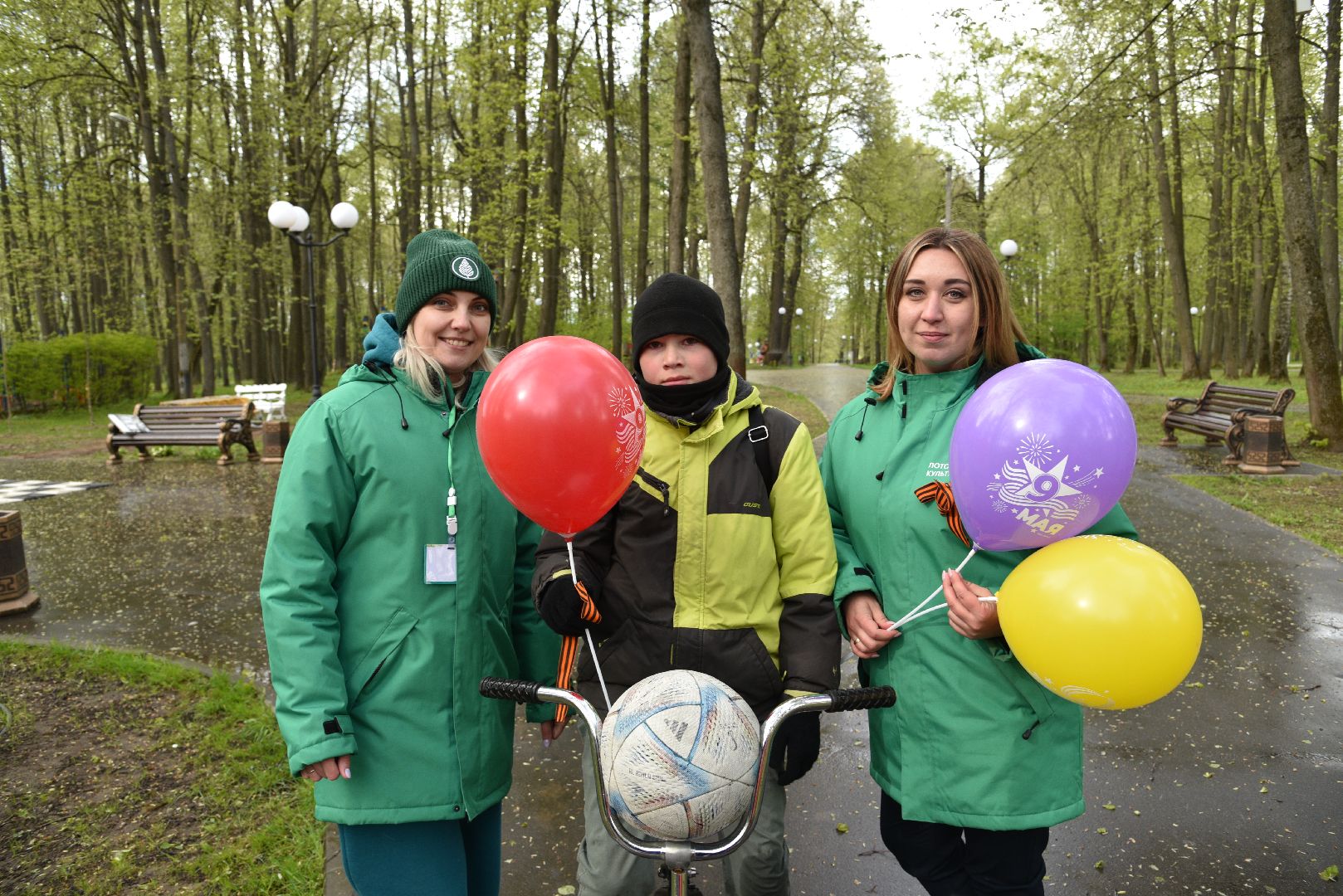 лотошино, лотошинский парк, акция, георгиевская лента, письмо солдату, день победы,