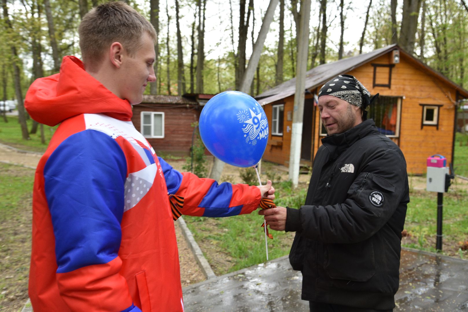 лотошино, лотошинский парк, акция, георгиевская лента, письмо солдату, день победы,