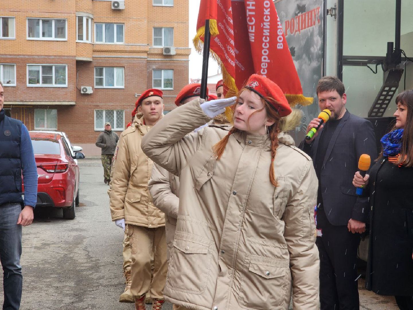 можайск, можайский городской округ, подмосковье, ветеран, день победы, 9 мая, фронтовые бригады, поздравления, глава округа, концерт во дворе,