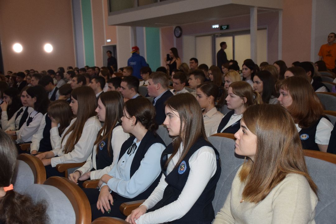 Павловский Посад, городской округ Павловский Посад, встреча, депутат, выпускники