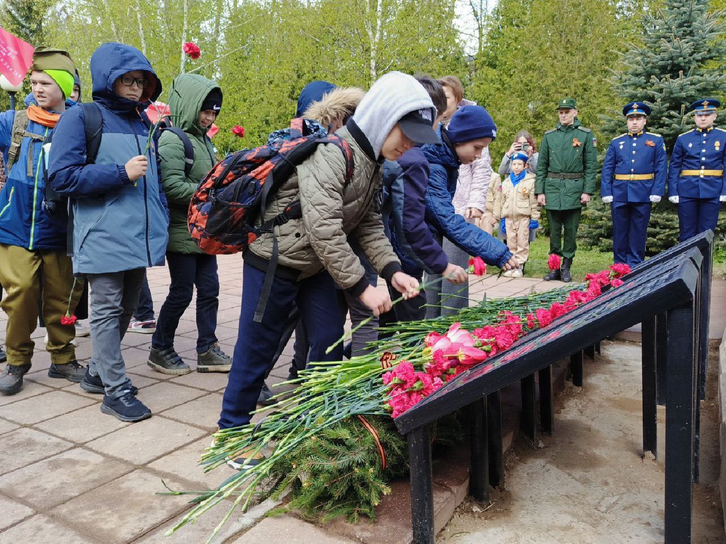 Солнечногорск, возложение цветов, день победы, 9 мая, жители,