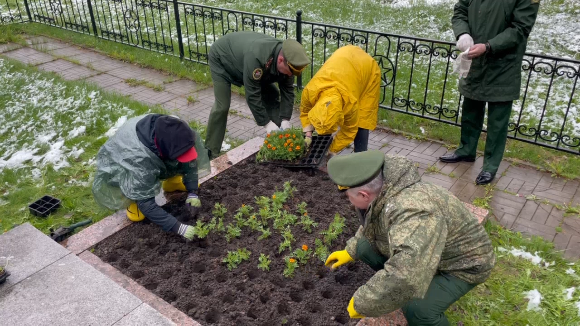 братская могила, оборона Москвы, великая отечественная война, деревня Палицы, контрнаступление под москвой,