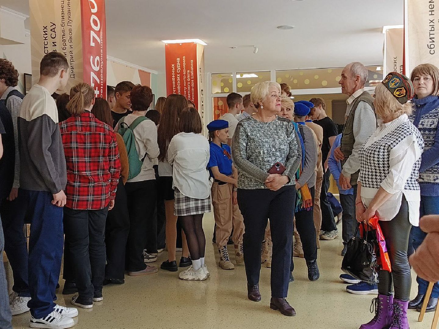 Солнечногорск, Выставка, 9 мая, день победы, жители, Фотографии,