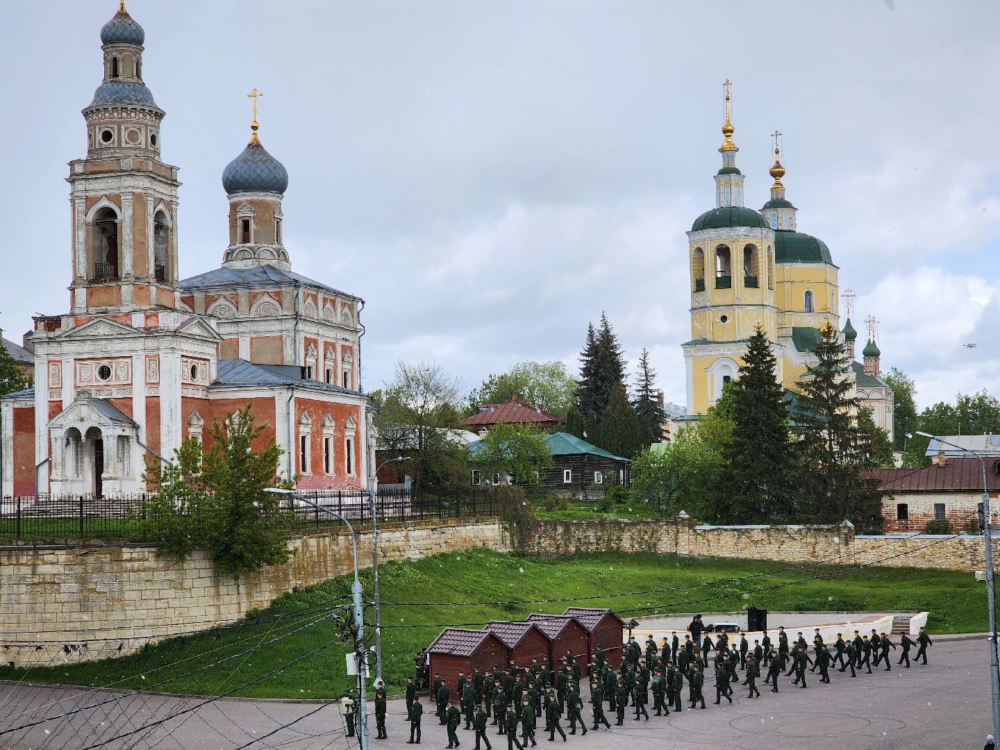 серпухов, подмосковье, день победы, акция синий платочек, 9 мая, великая отечественная война, акции,