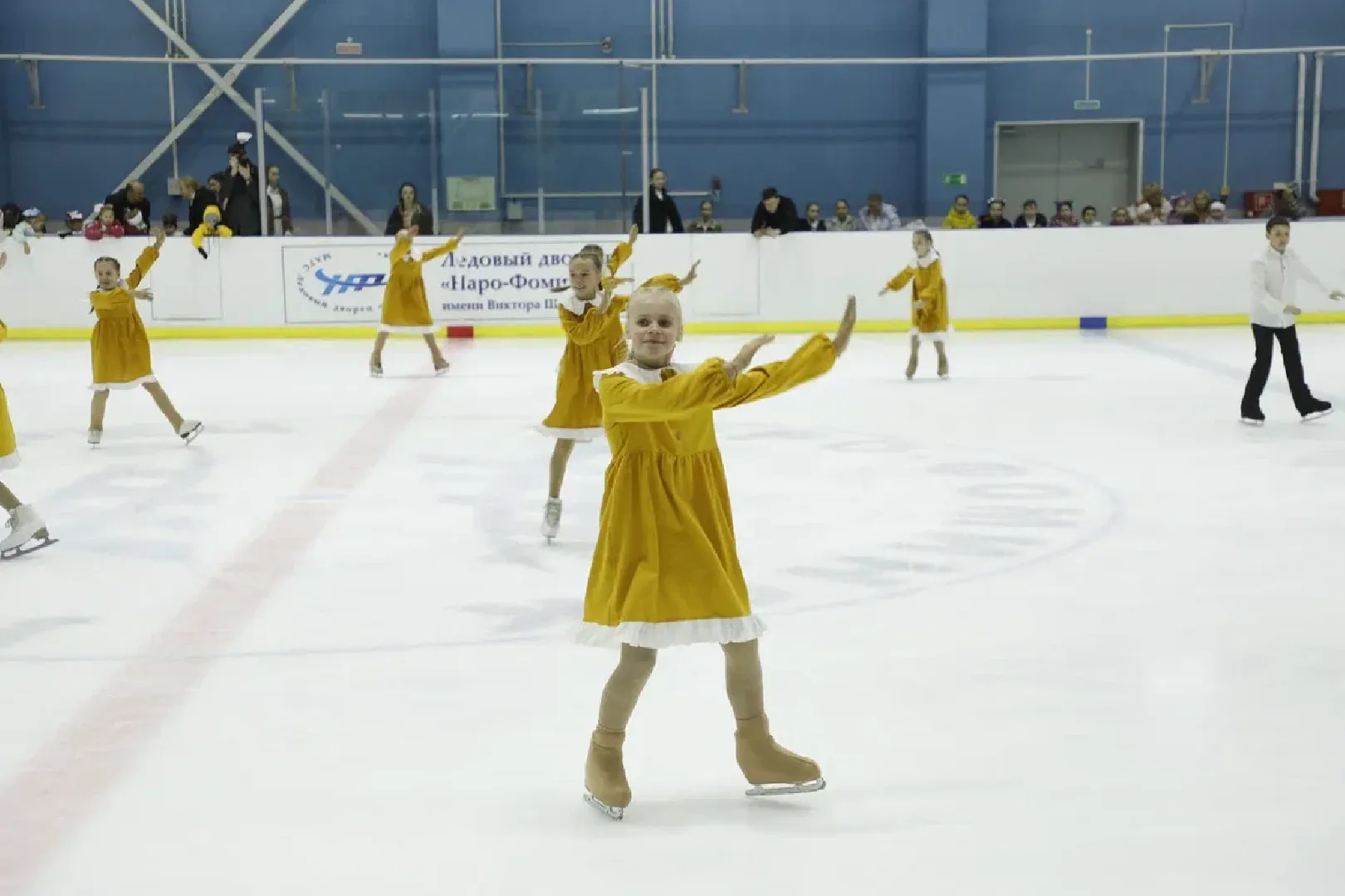 наро-фоминск, наро-фоминский городской округ, Ледовый дворец наро-фоминск, юные фигуристы, День Победы,