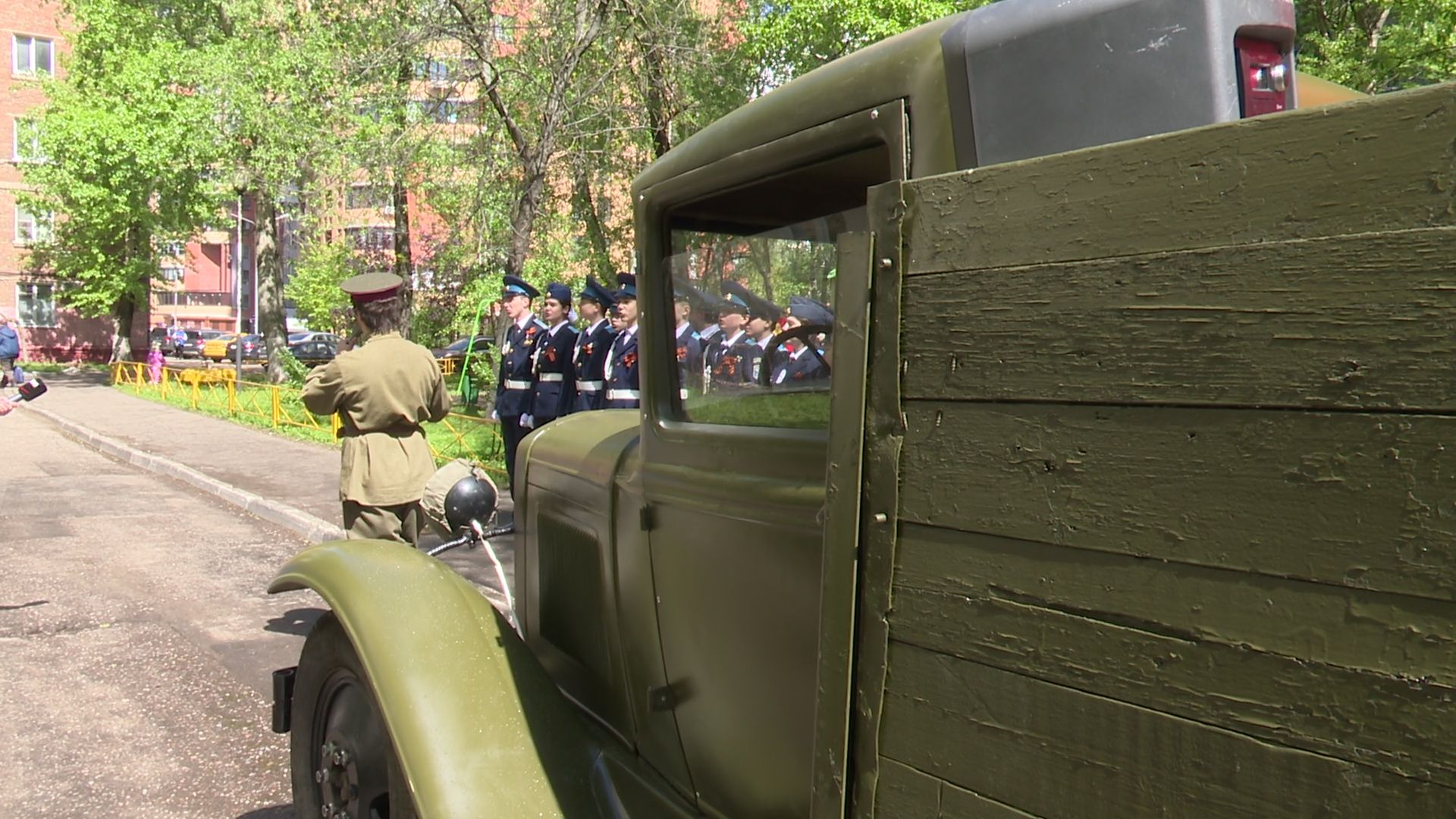 Реутов, день победы, праздник со слезами на глазах, парад у дома ветерана, я помню, я горжусь,ветераны войны,