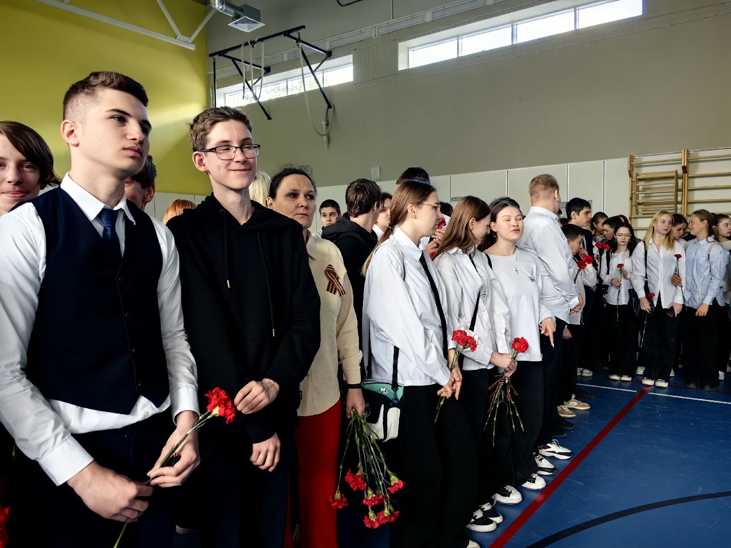 День Победы, мемориал, возложение цветов, торжественная линейка,