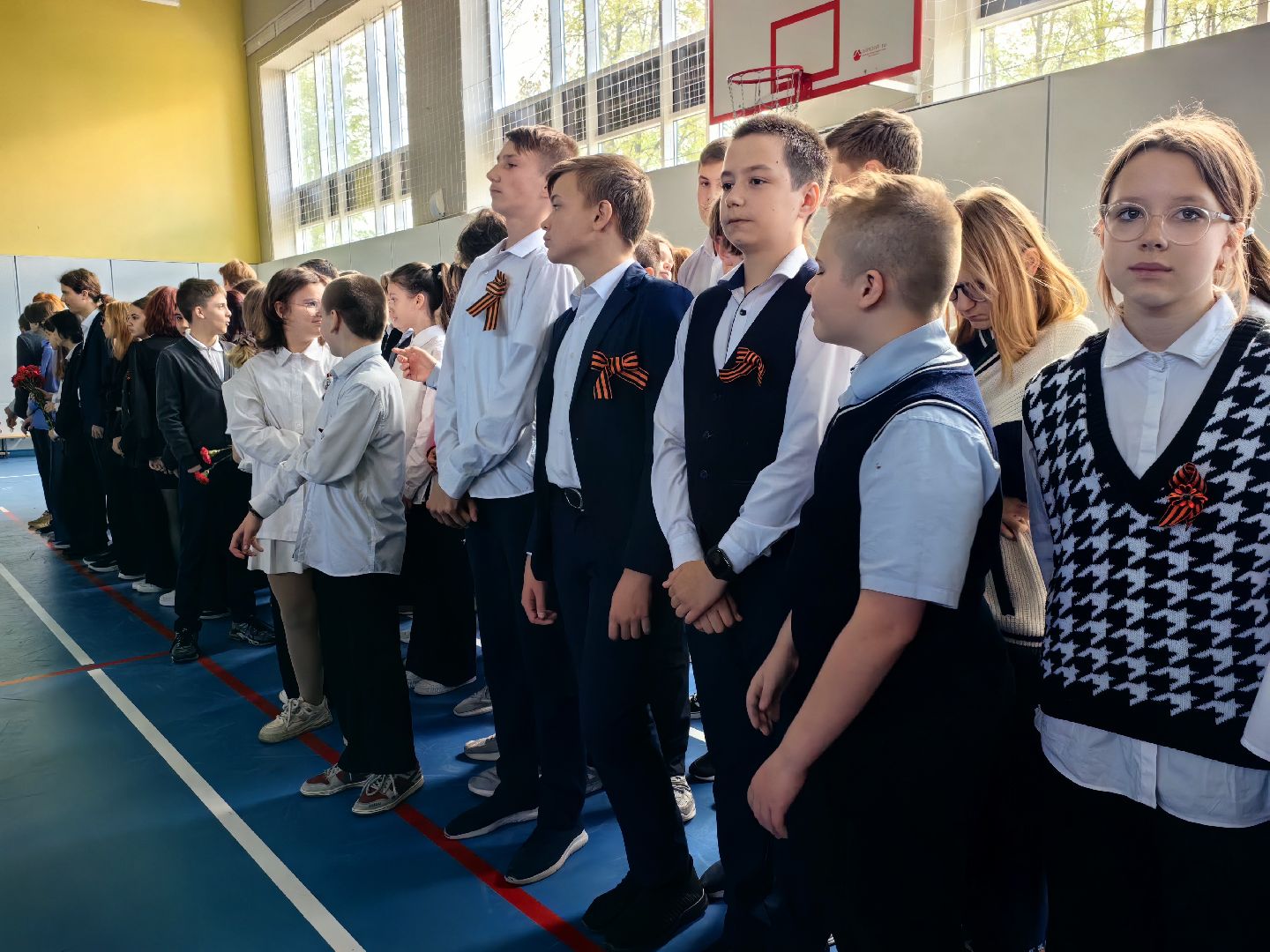 День Победы, мемориал, возложение цветов, торжественная линейка,