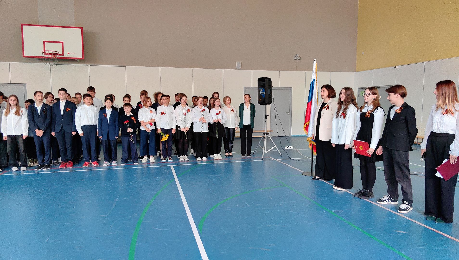 День Победы, мемориал, возложение цветов, торжественная линейка,