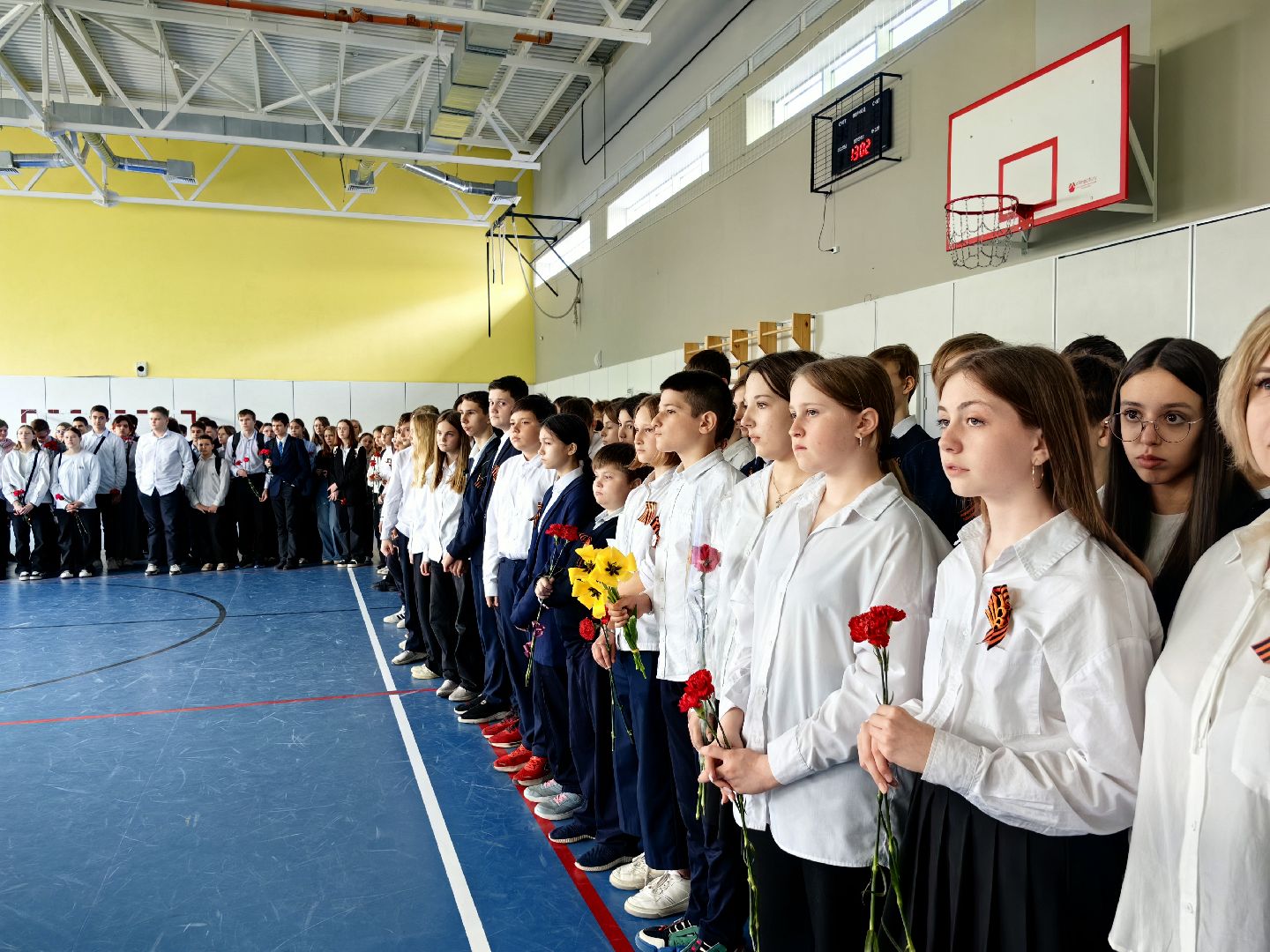 День Победы, мемориал, возложение цветов, торжественная линейка,
