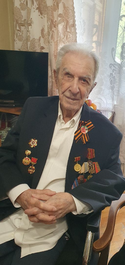 поздравление ветерана, концерт для ветерана, мытищи, концерт под окнами ветерана,