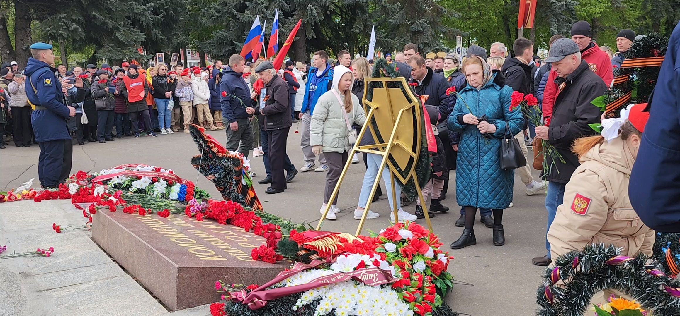 Коломна, день победы, мемориал, возложение цветов,