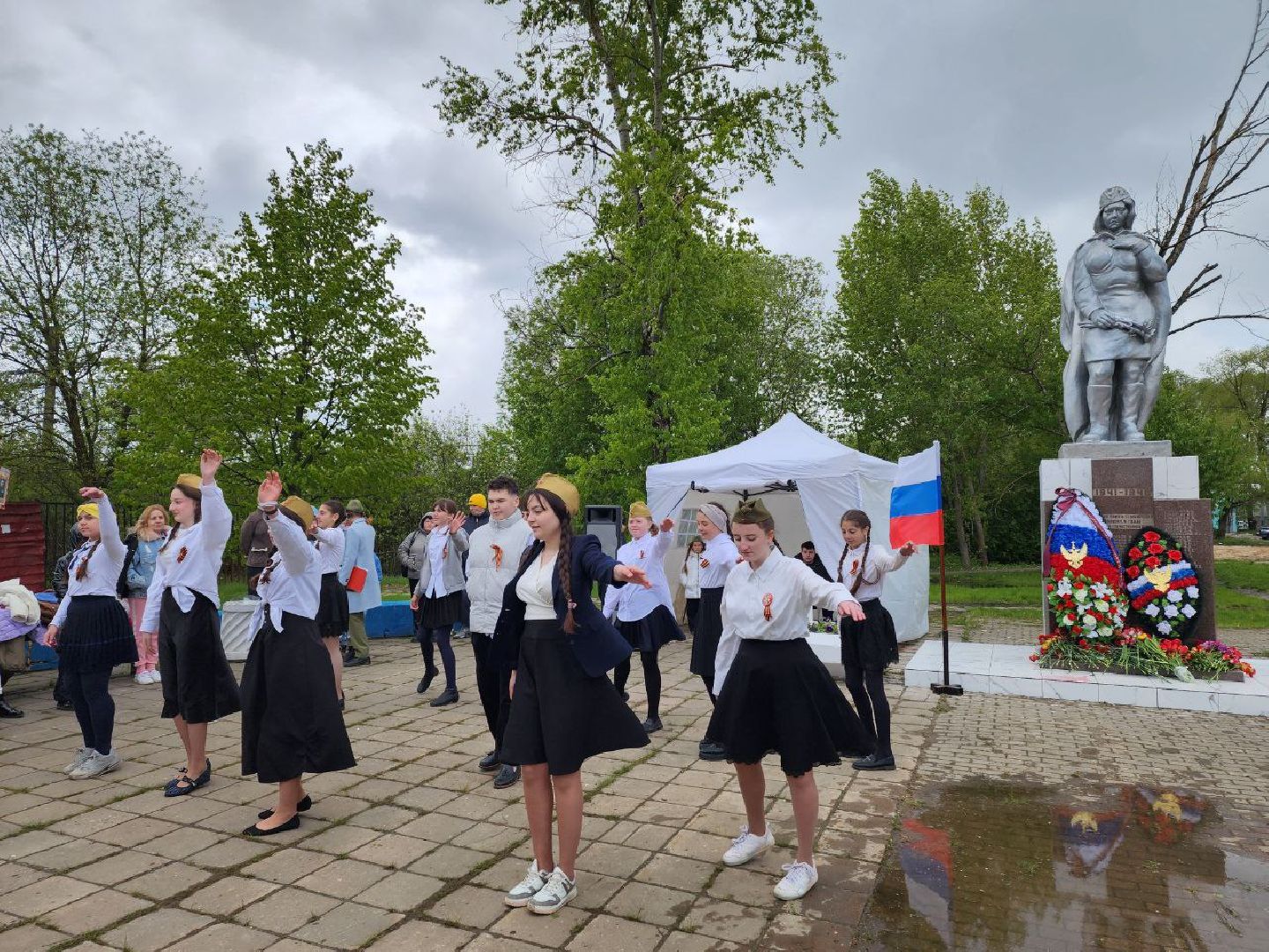 чехов, день победы, школьники, возложение цветов, ветераны, 9 мая, великая отечественная война,