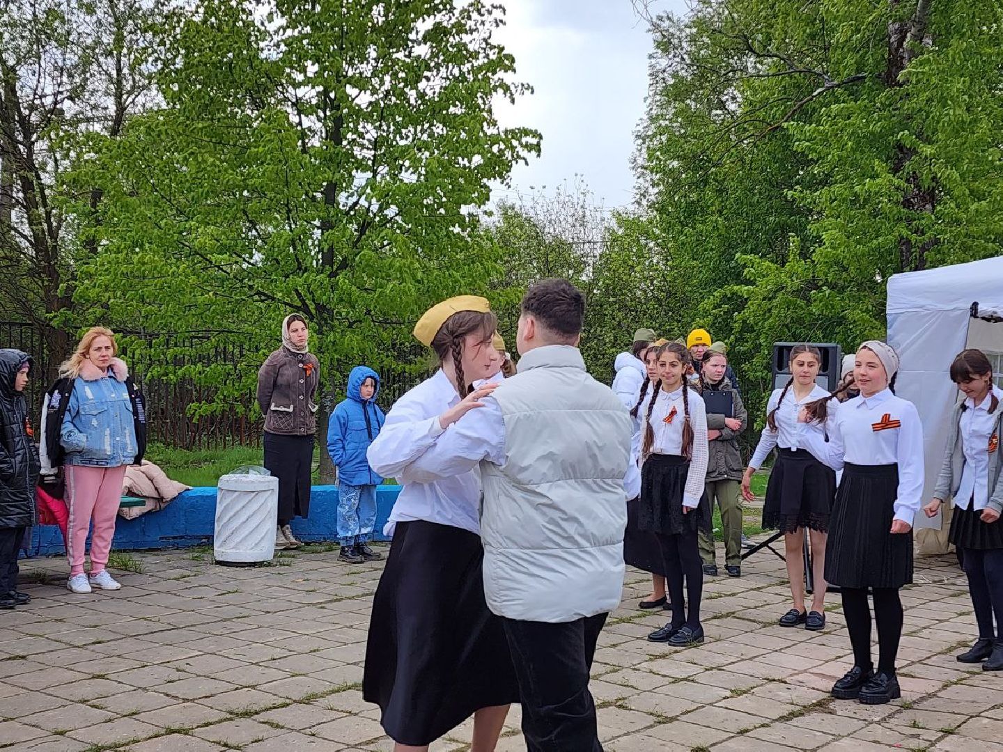 чехов, день победы, школьники, возложение цветов, ветераны, 9 мая, великая отечественная война,