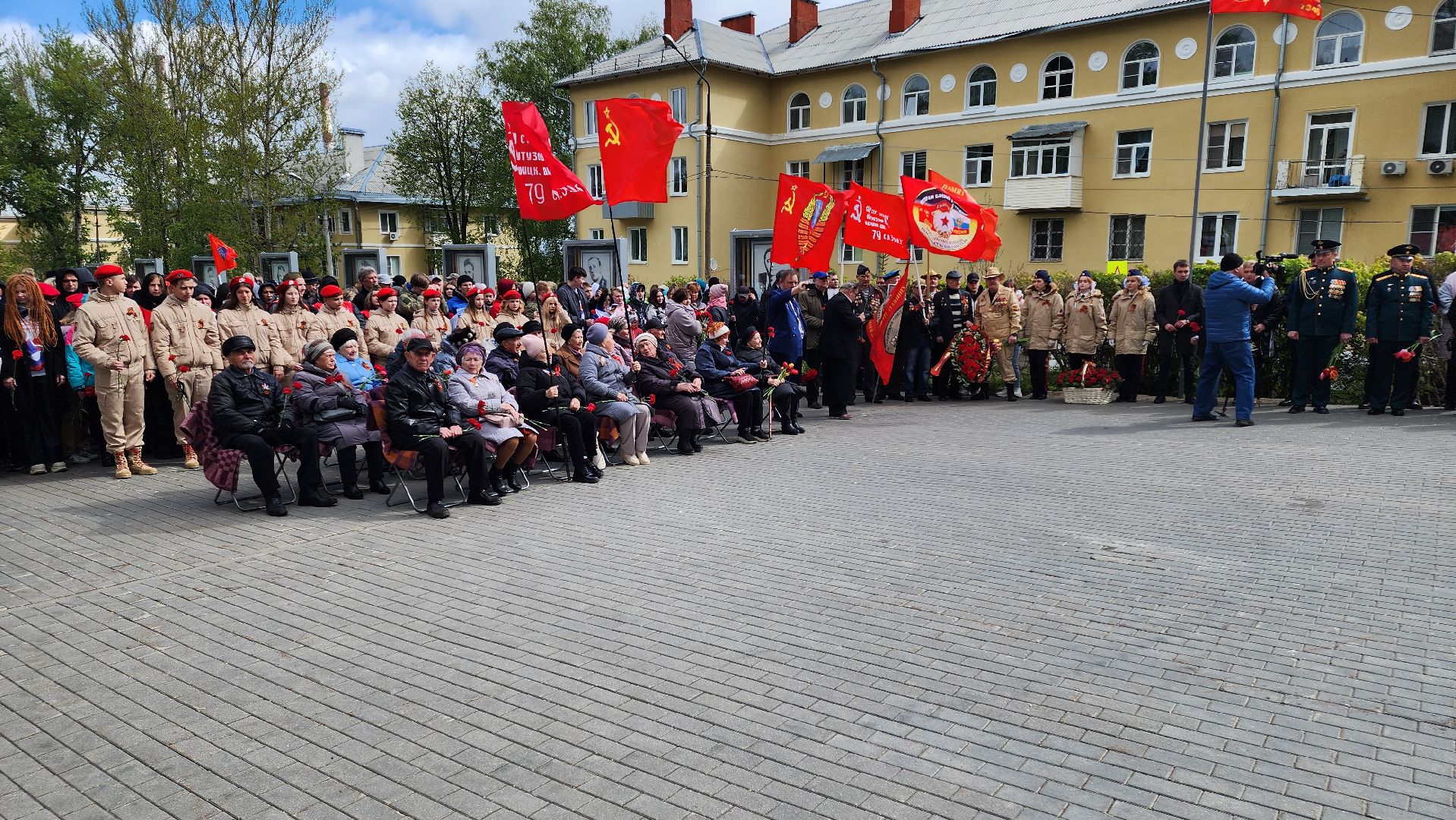 кашира, день победы, 9 мая, аллея славы, митинг, возложение цветов,