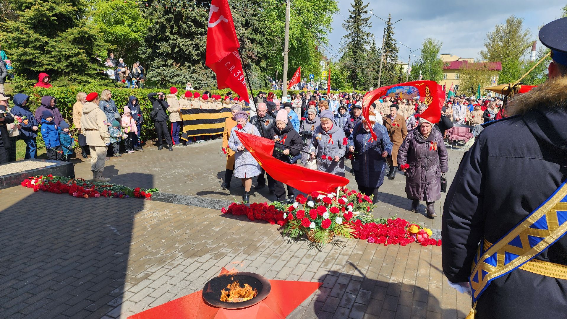 кашира, день победы, 9 мая, аллея славы, митинг, возложение цветов,