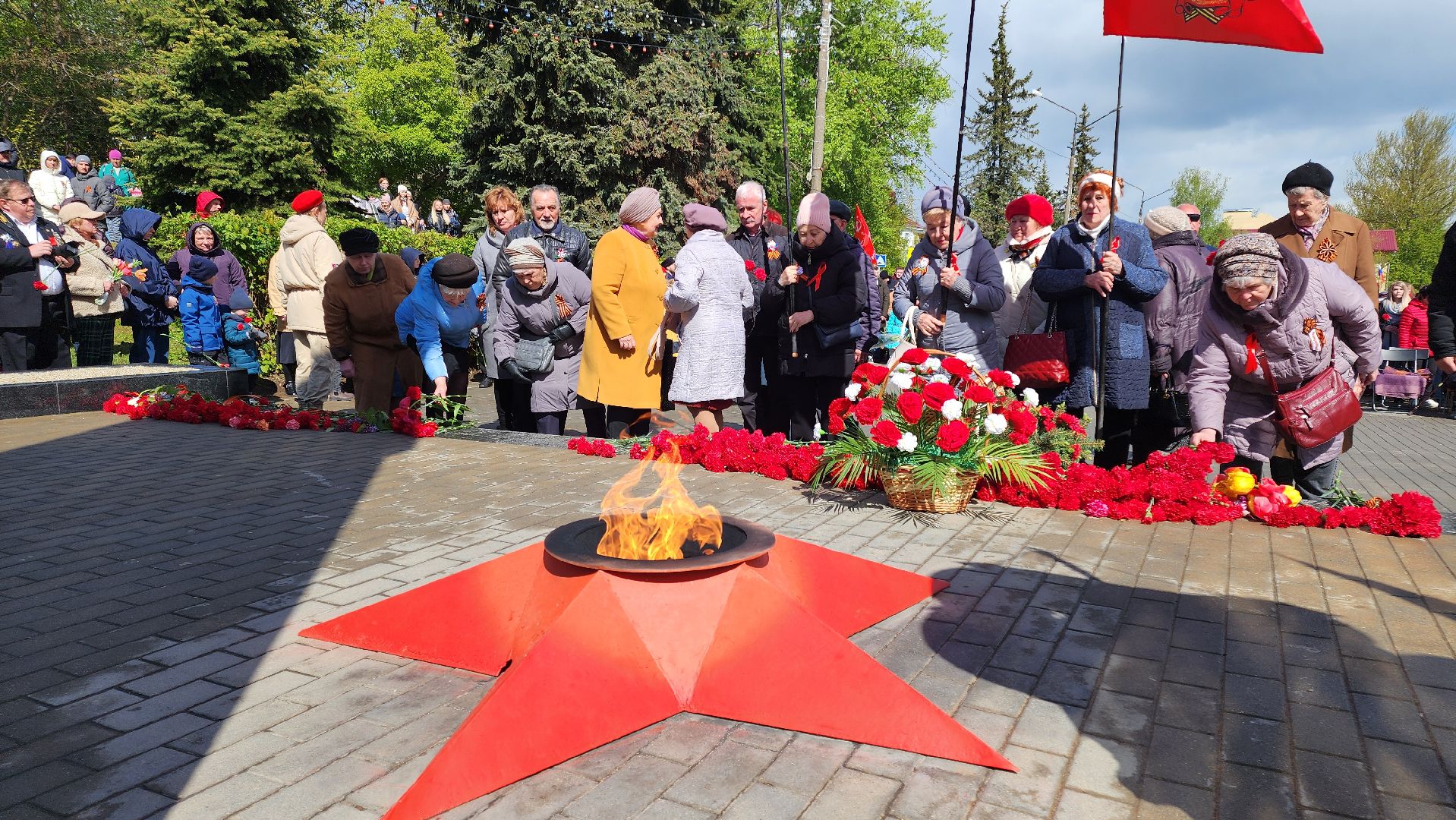 кашира, день победы, 9 мая, аллея славы, митинг, возложение цветов,