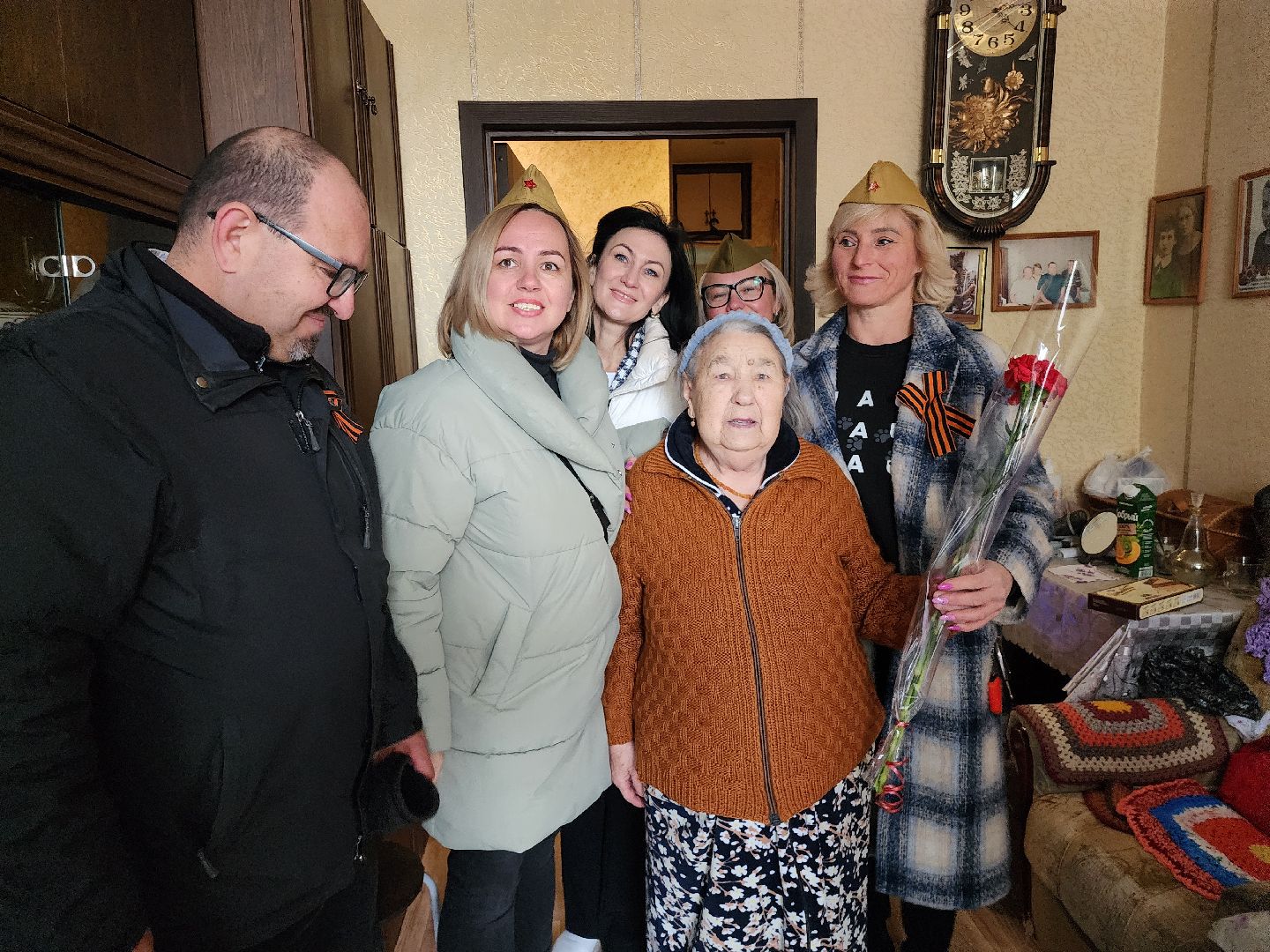 день победы, волонтеры, ветераны, ВОВ, поздравление ветерана, 9 мая,