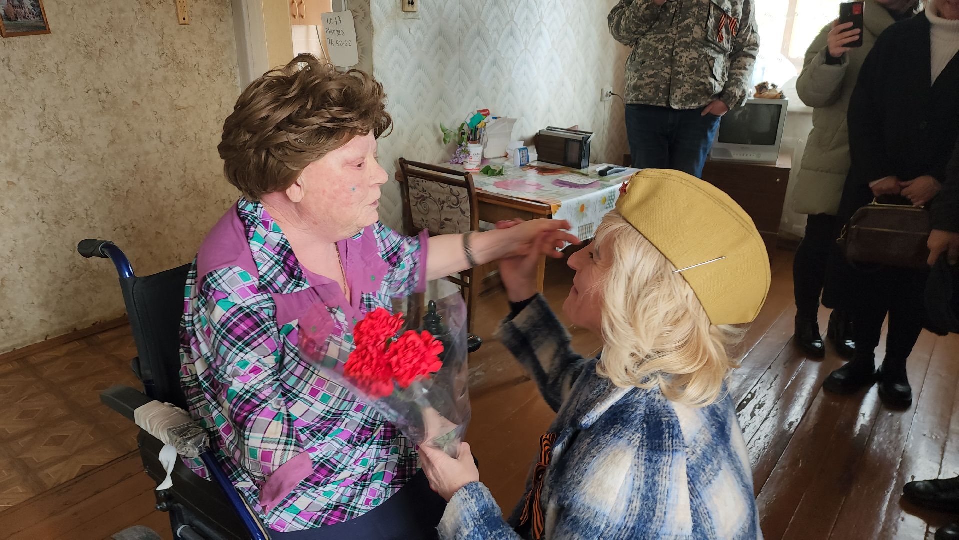 день победы, волонтеры, ветераны, ВОВ, поздравление ветерана, 9 мая,