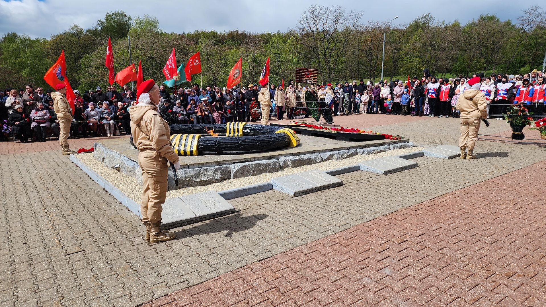 кашира, день победы, 9 мая, зендиково, стела, митинг, возложение цветов,