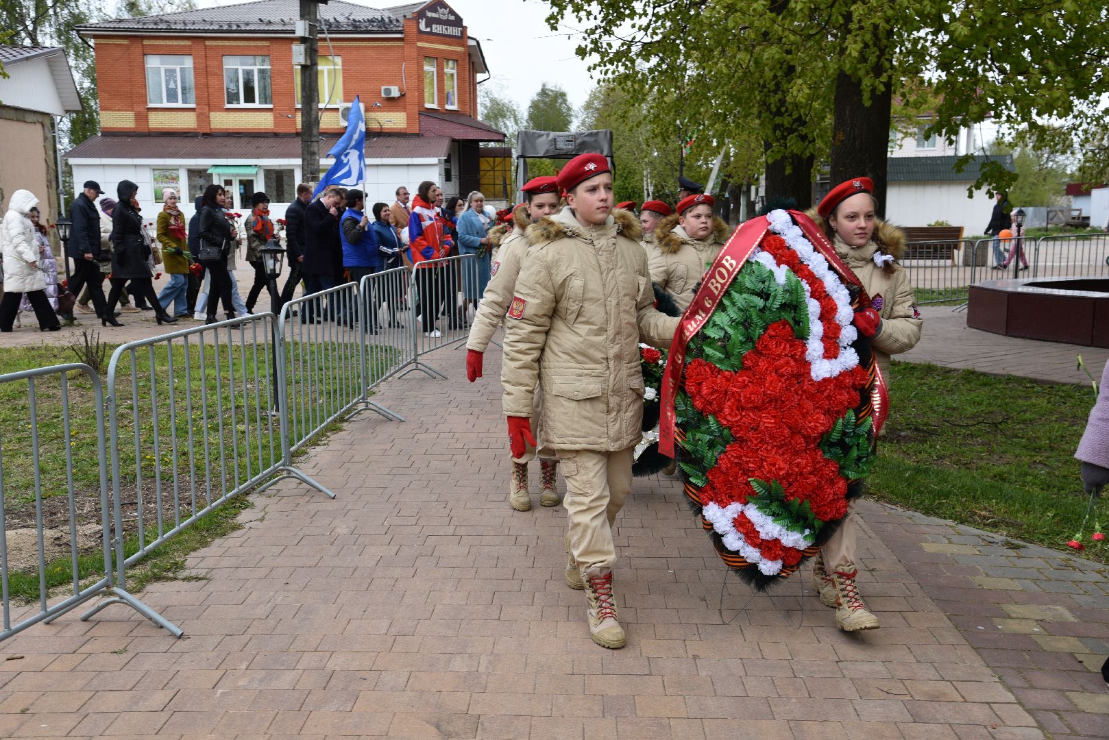 лотошино, сквер победы, день победы, праздник, митинг, глава городского округа,