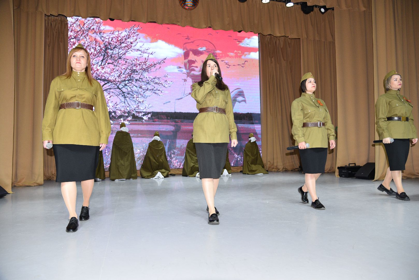 лотошино, лотошинский цдк, день победы, концерт, пермское землячество,