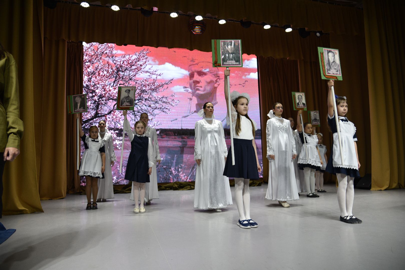 лотошино, лотошинский цдк, день победы, концерт, пермское землячество,