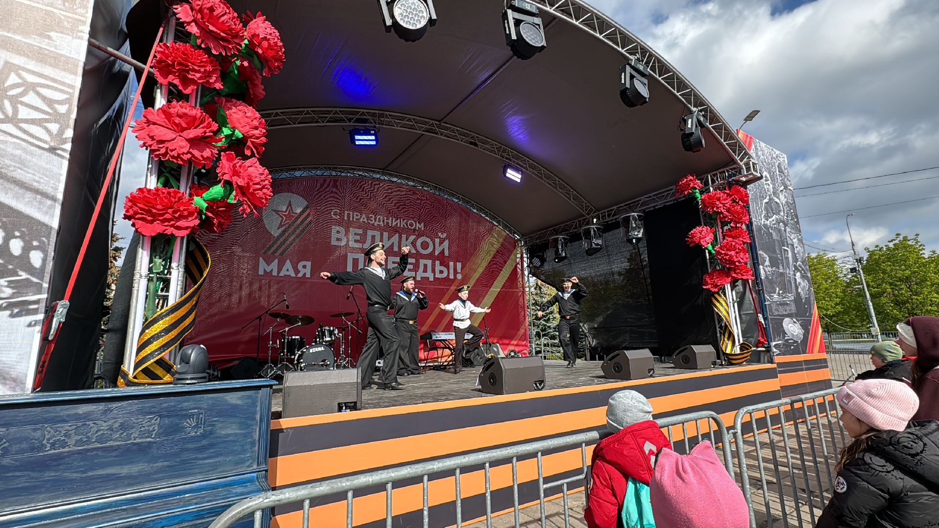 Одинцово, День Победы, Театр Крылья, агитбригада,