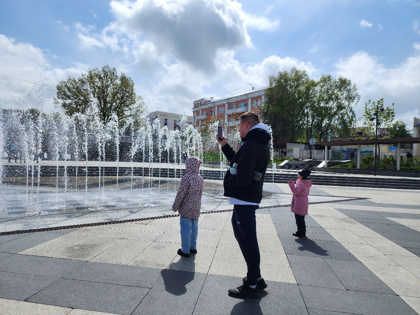 День Победы, 9 мая, светомузыкальное шоу фонтанов, Ногинск, Богородский городской округ,