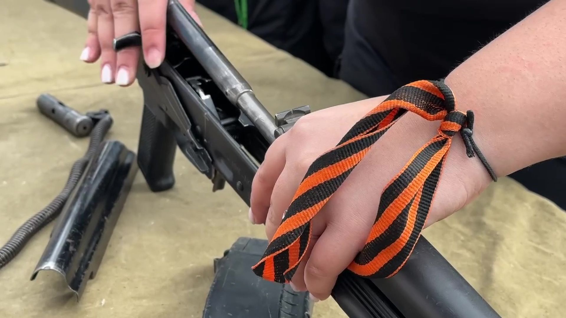 Реутов, День победы, праздник, мероприятия, ветераны, автомат калашникова, окопные свечи, маскировочные сети, я помню, я горжусь,