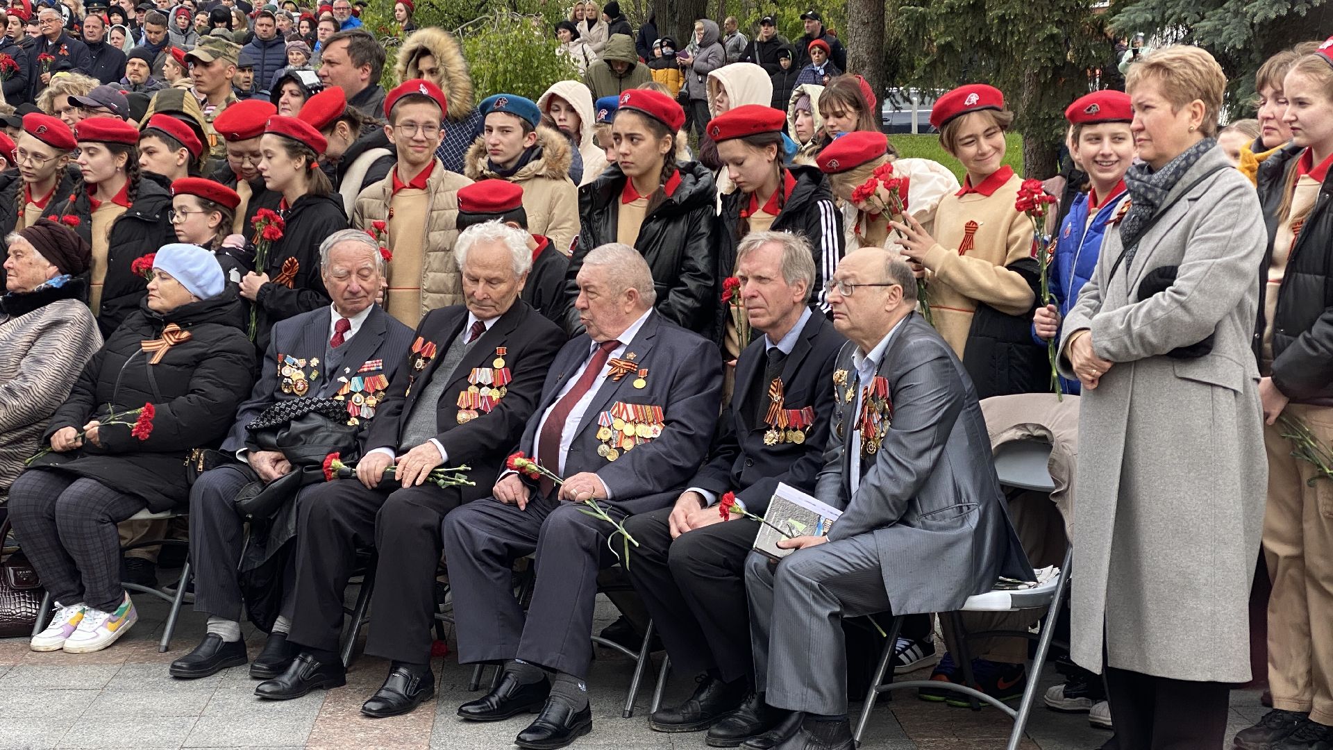 аллея славы, день победы, вечный огонь, возложение цветов, память погибших,