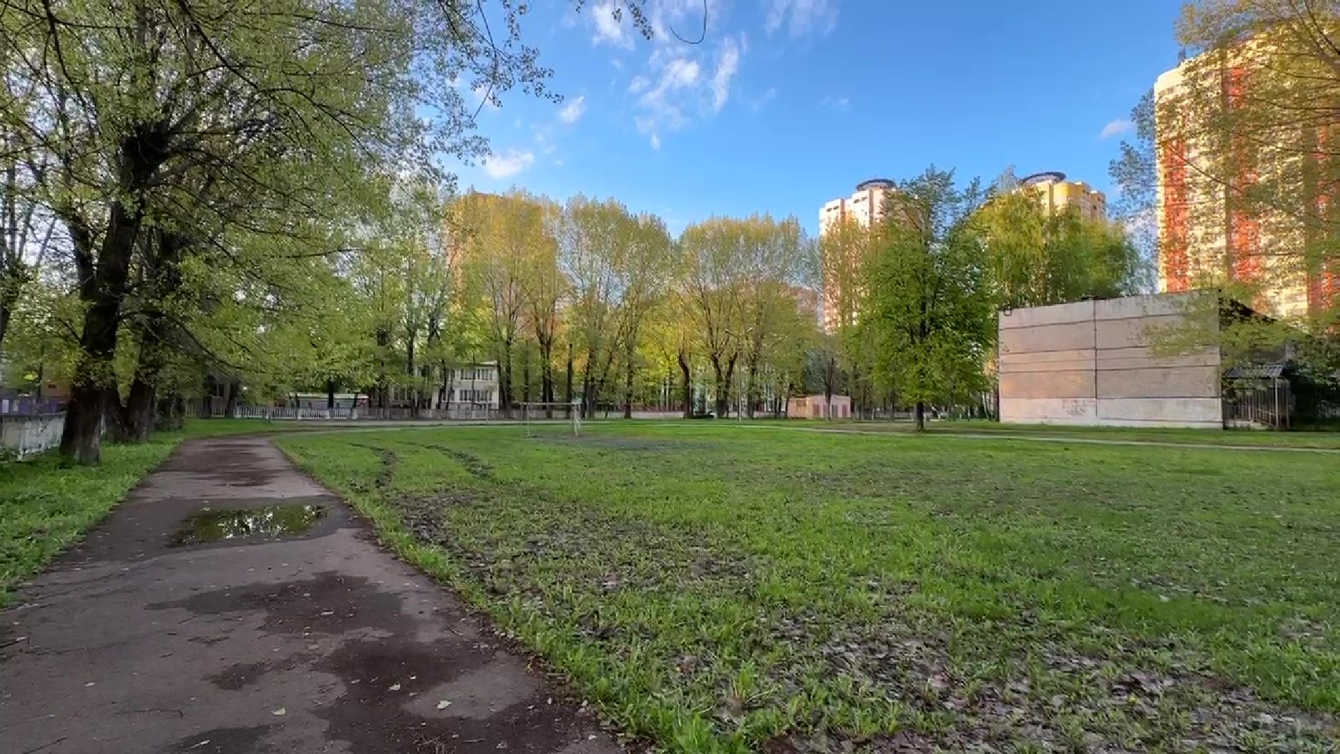 Реутов, образование, строительство пристройки, расширение,