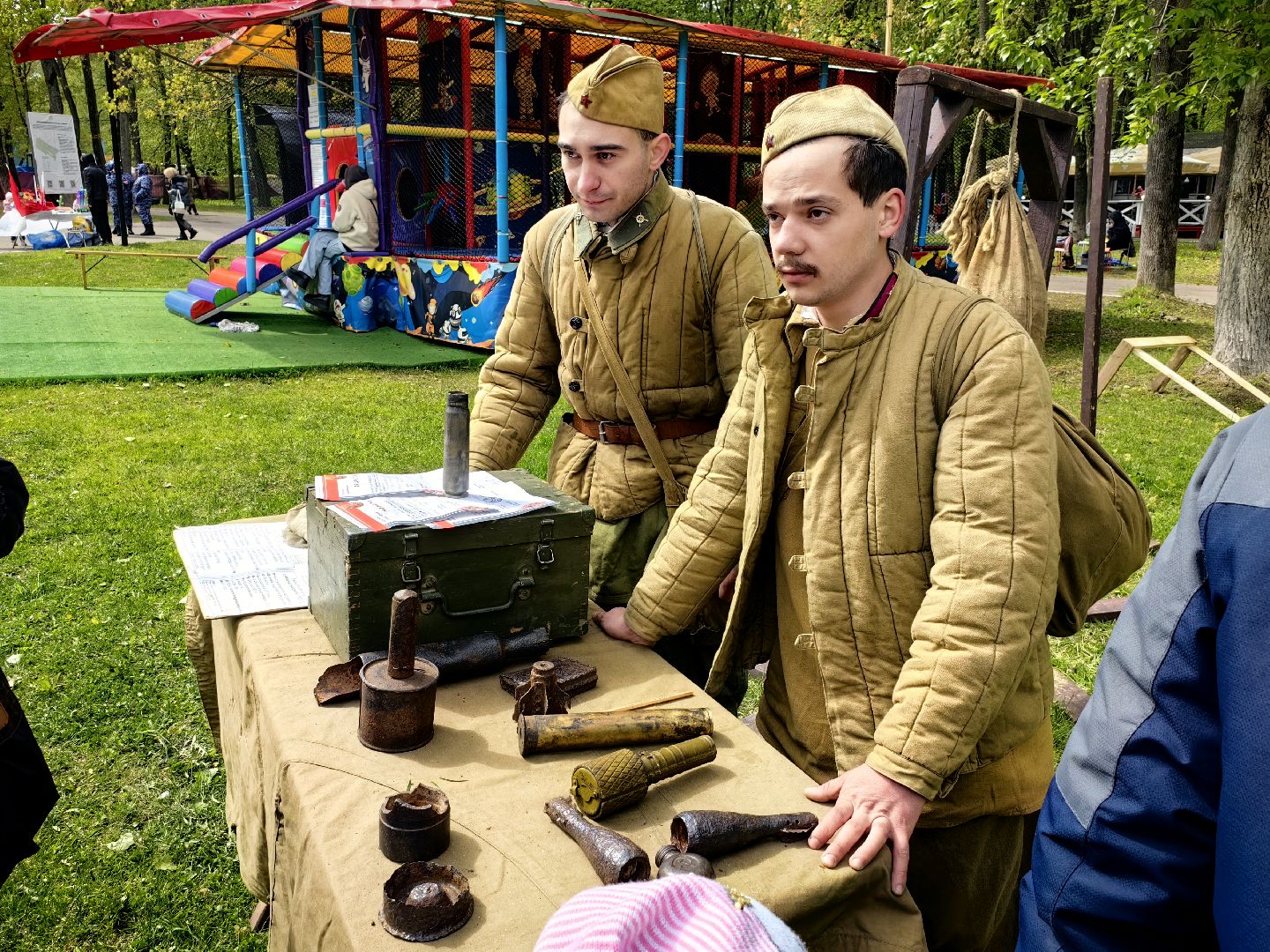 парк, день победы, оружие военных времн, полевая кухня,