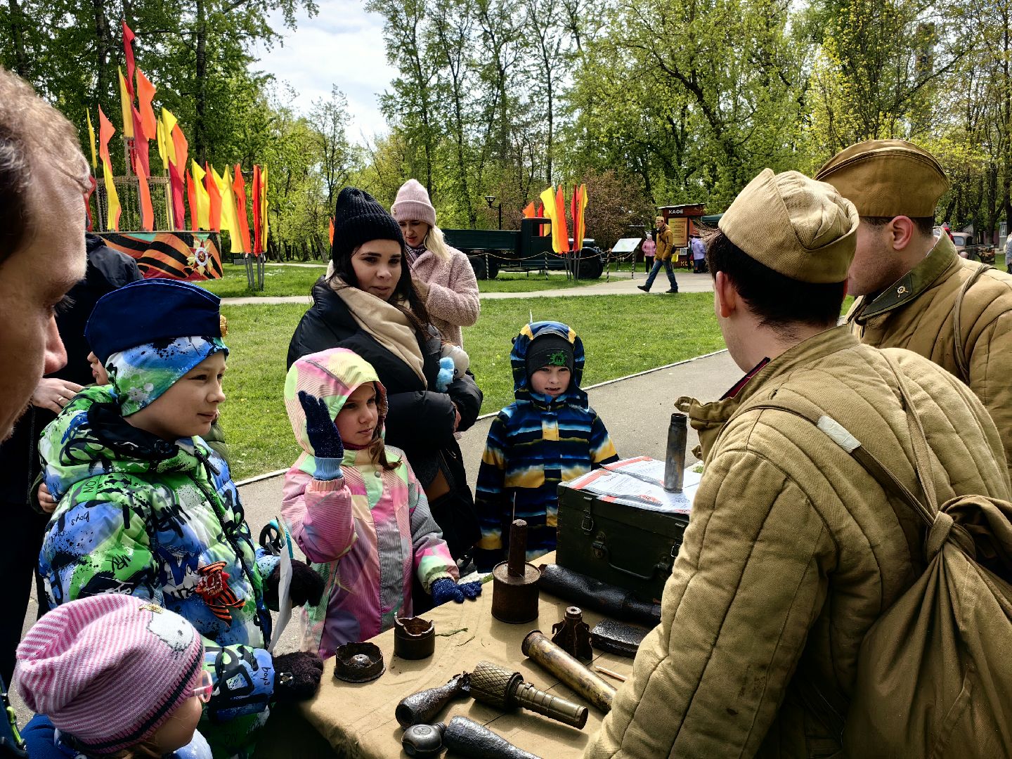 парк, день победы, оружие военных времн, полевая кухня,