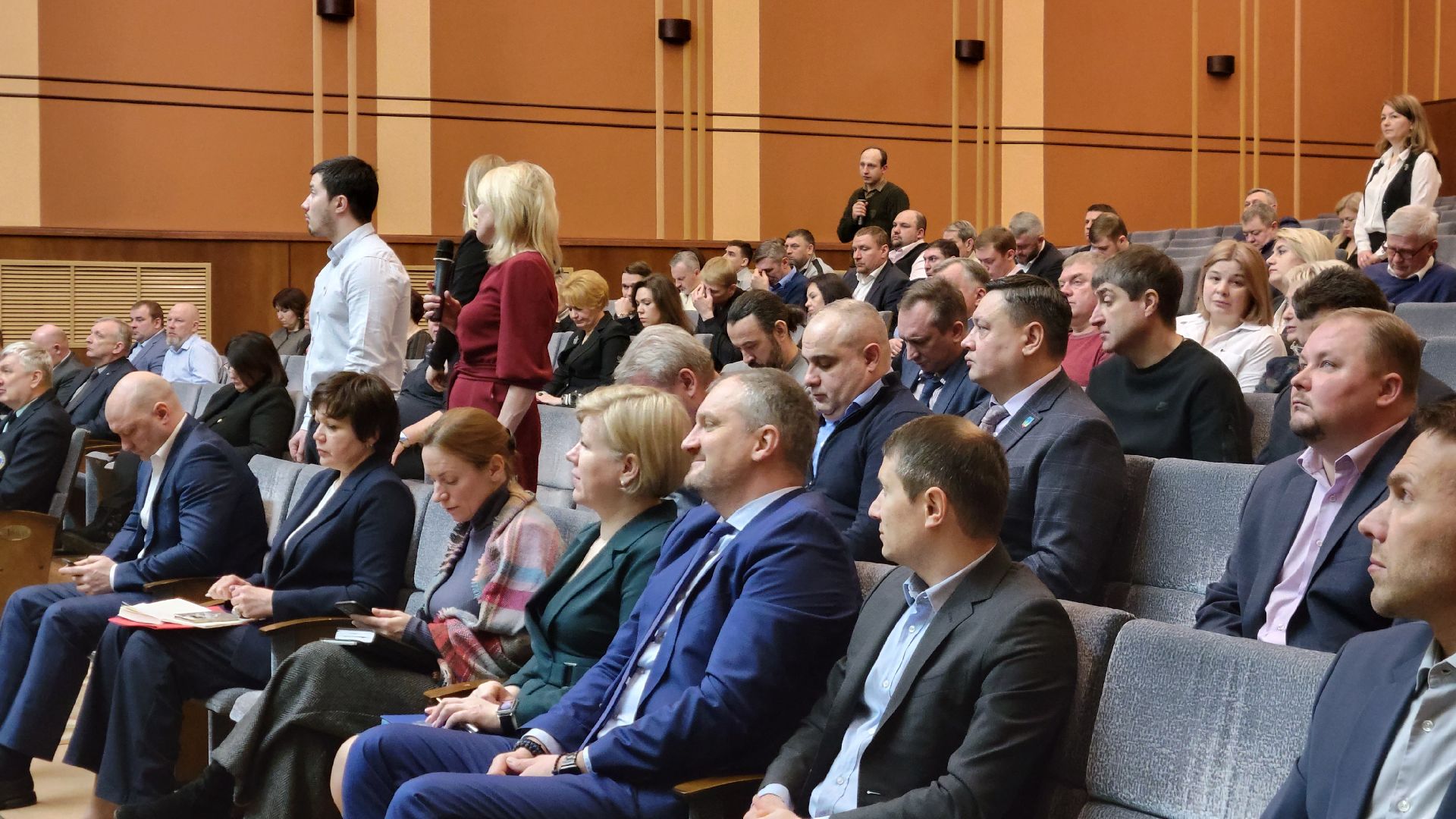 Красногорск, общество