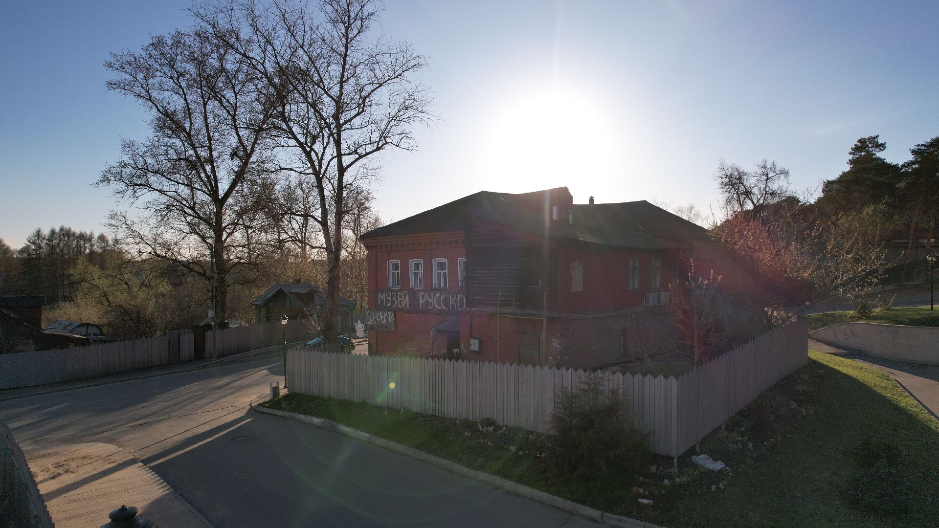 видео с коптера, музей, десерт,