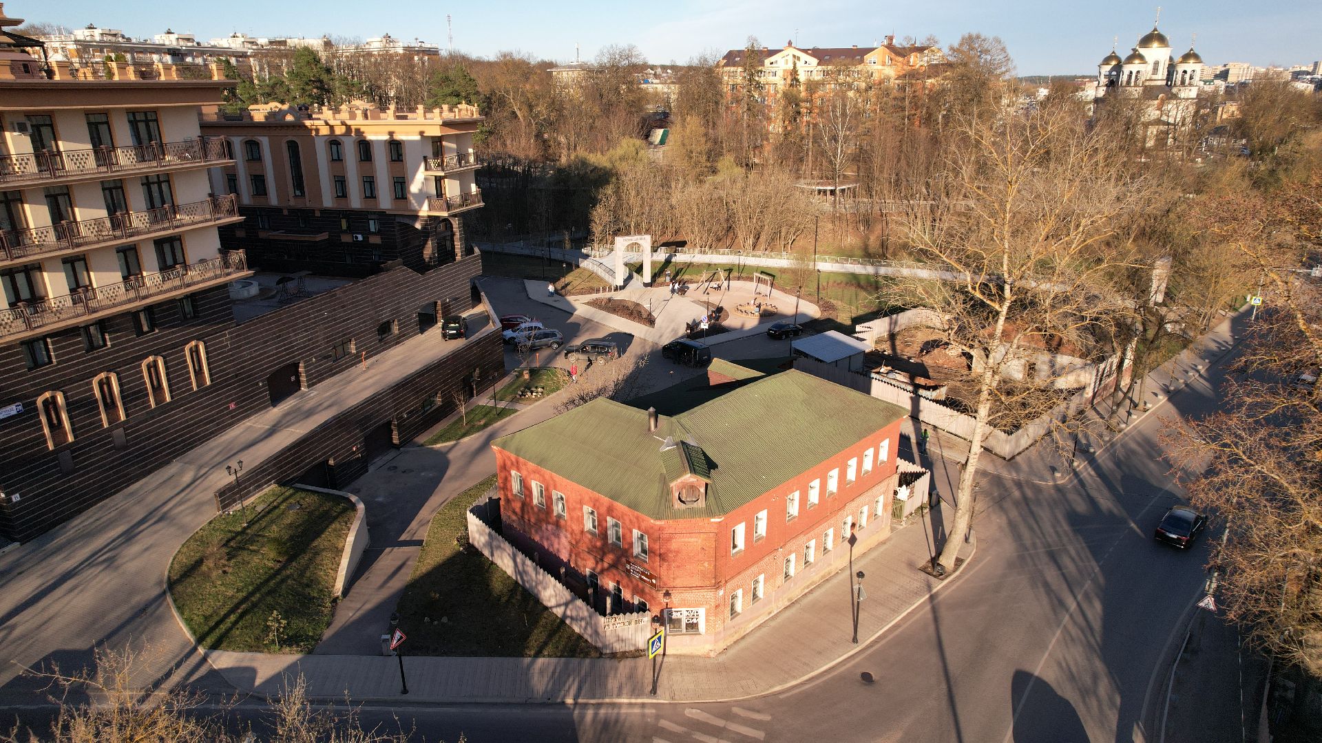 видео с коптера, музей, десерт,